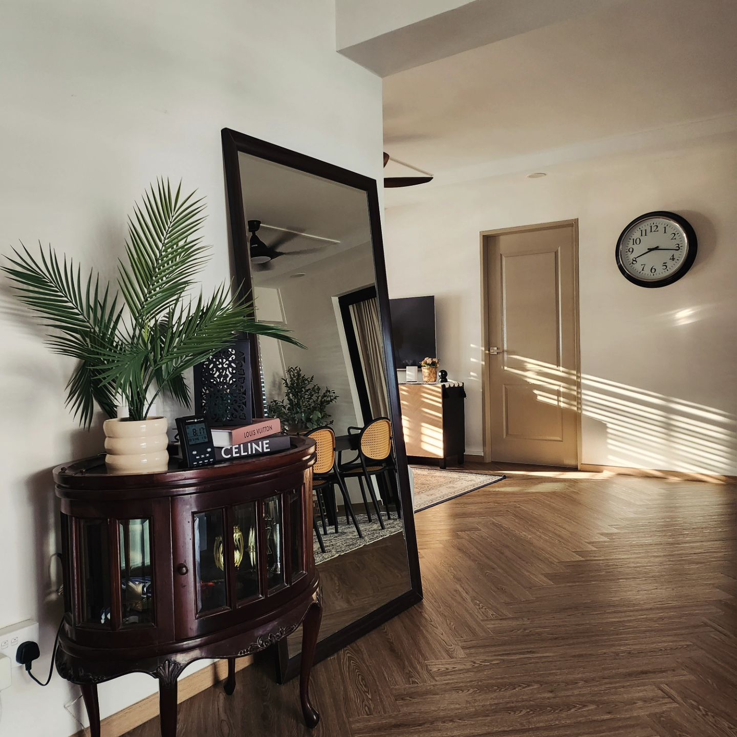 Transforming-a-30-year-old-5I-resale-flat-with-a-$70k-budget.