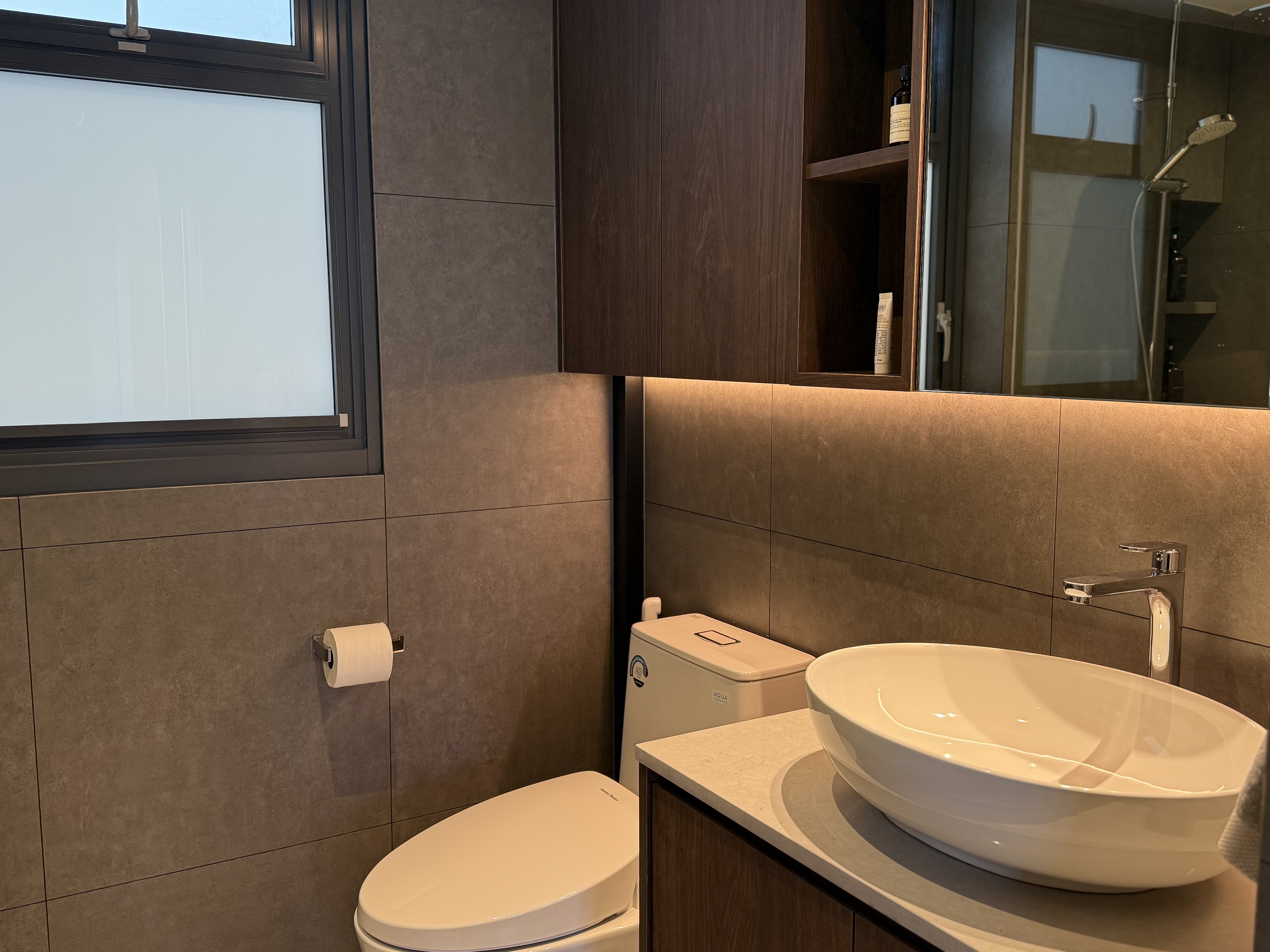 House Tour: Embracing Warmth and Wood in Our 4-Room BTO