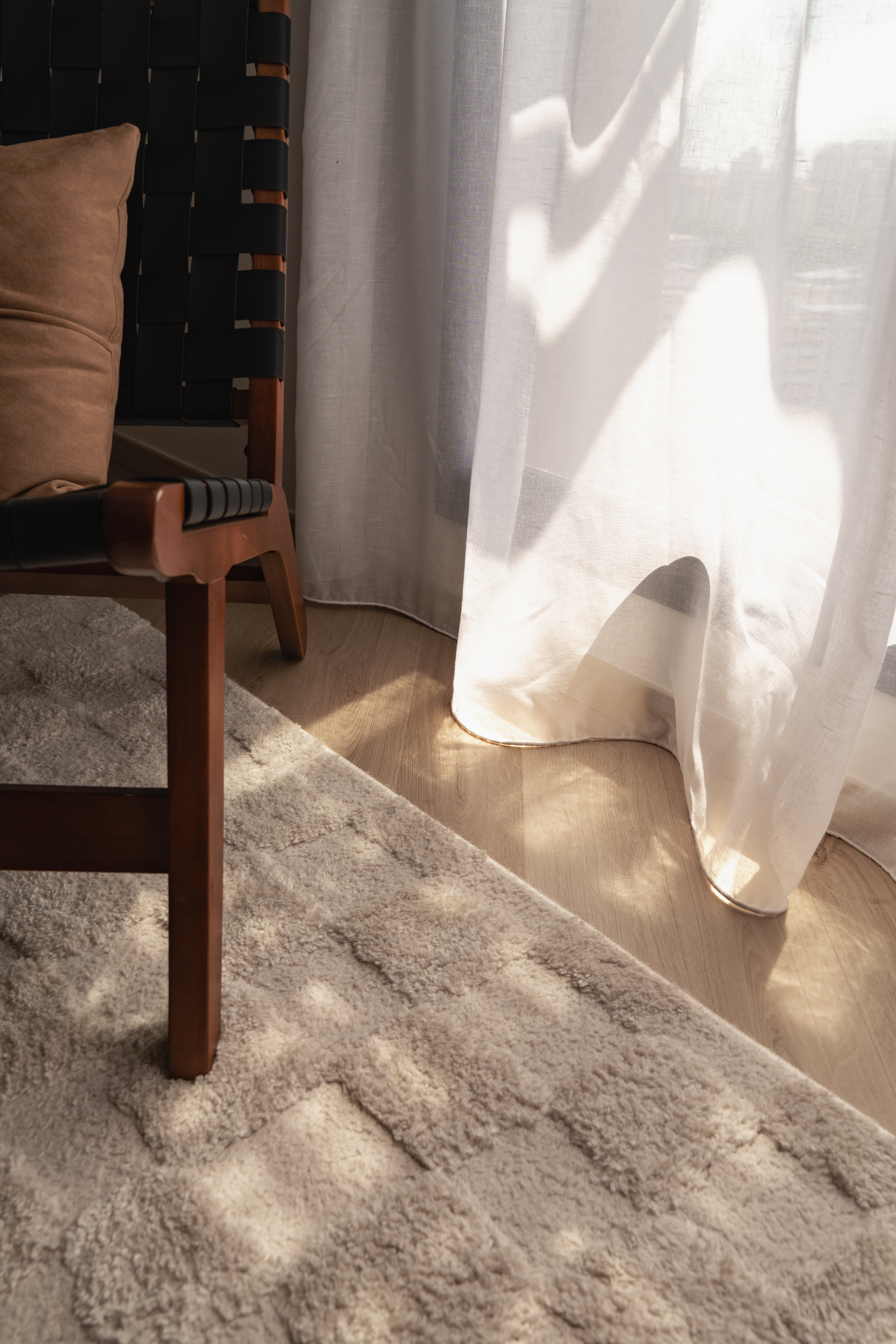 Recipe for the perfect modern + homey living space: