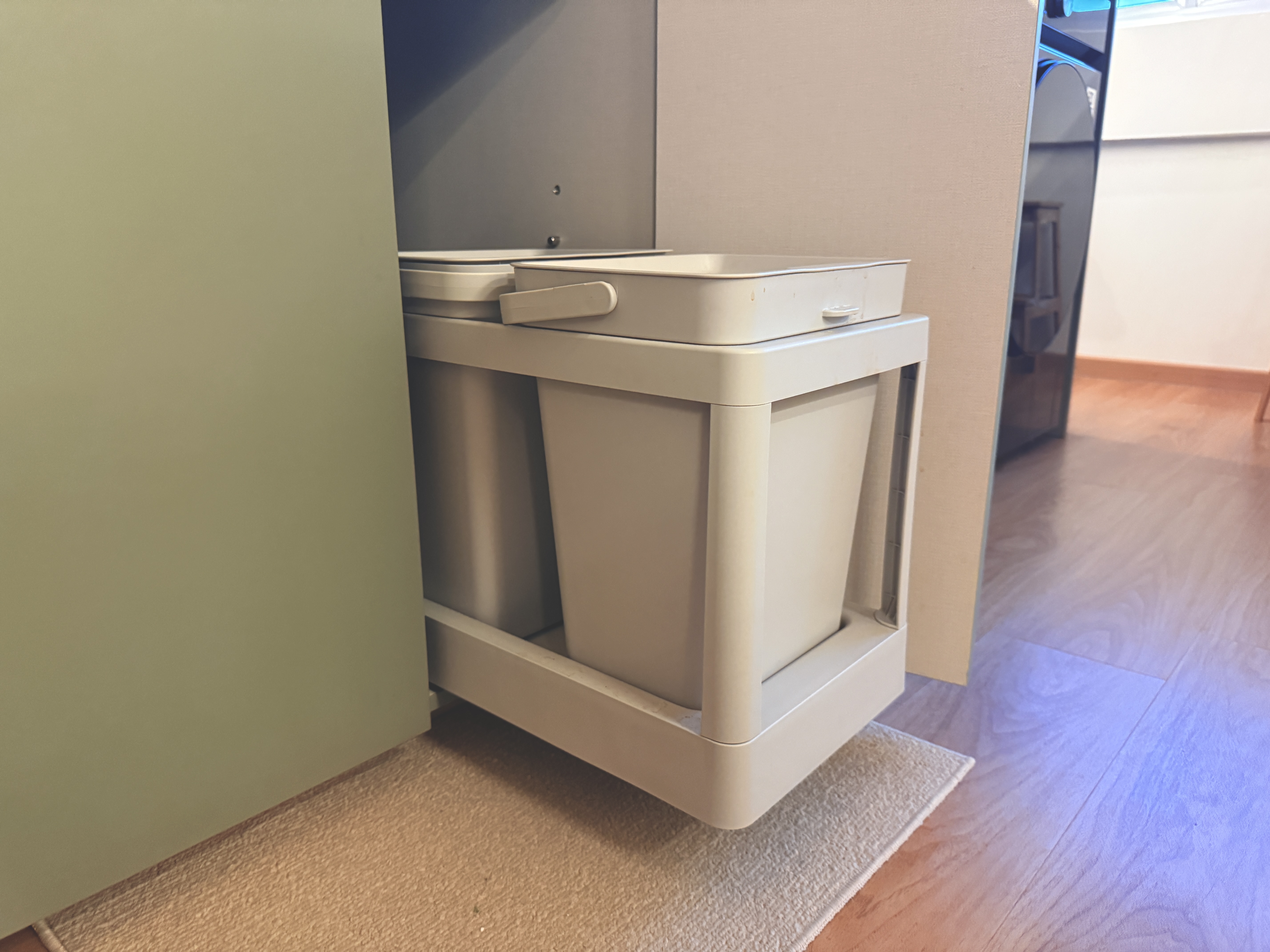 *Updated* More Kitchen Hacks: Easy Tips for a Spotless Kitchen