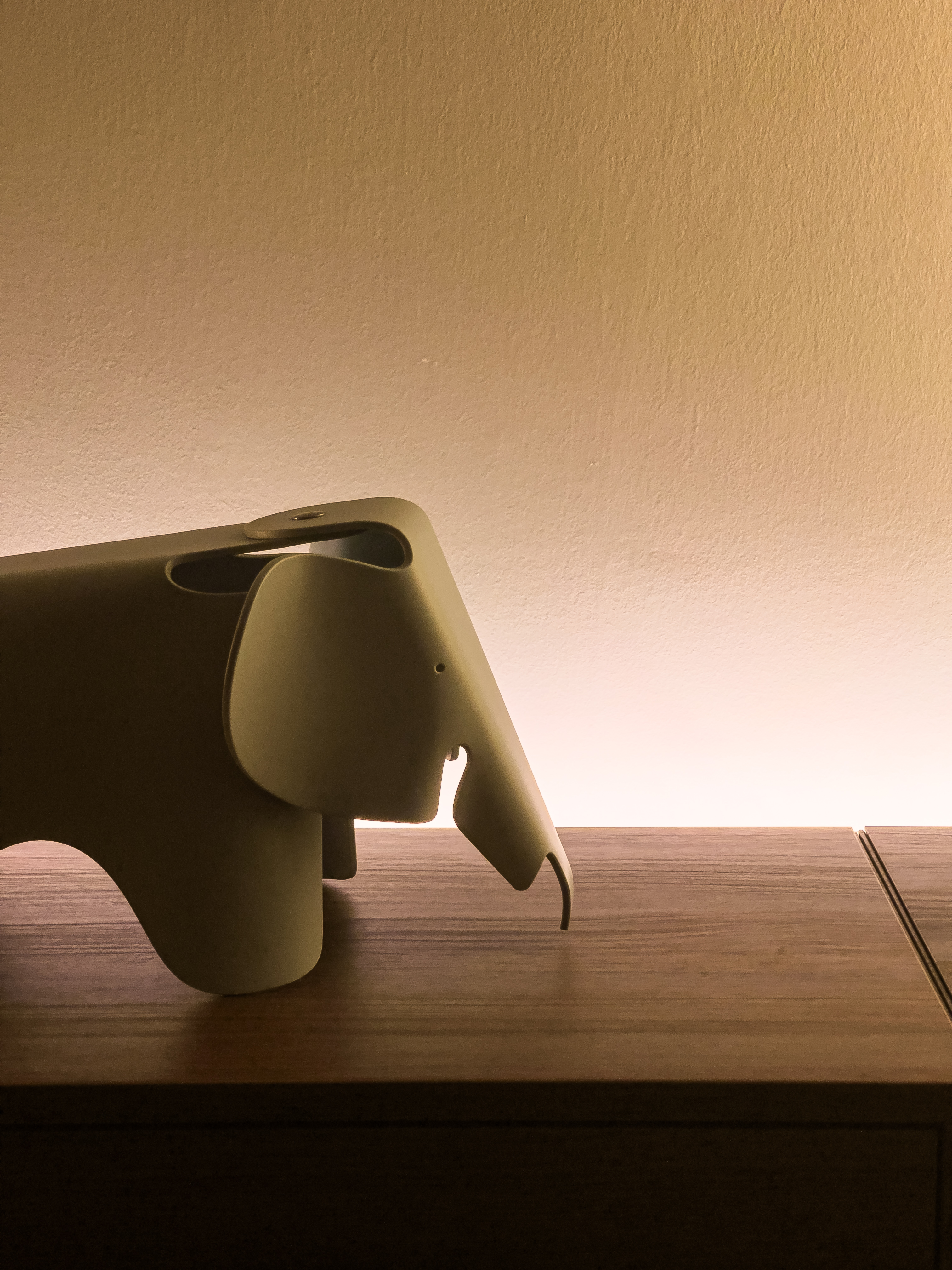 Light It Up: Creating cozy moments with the perfect glow