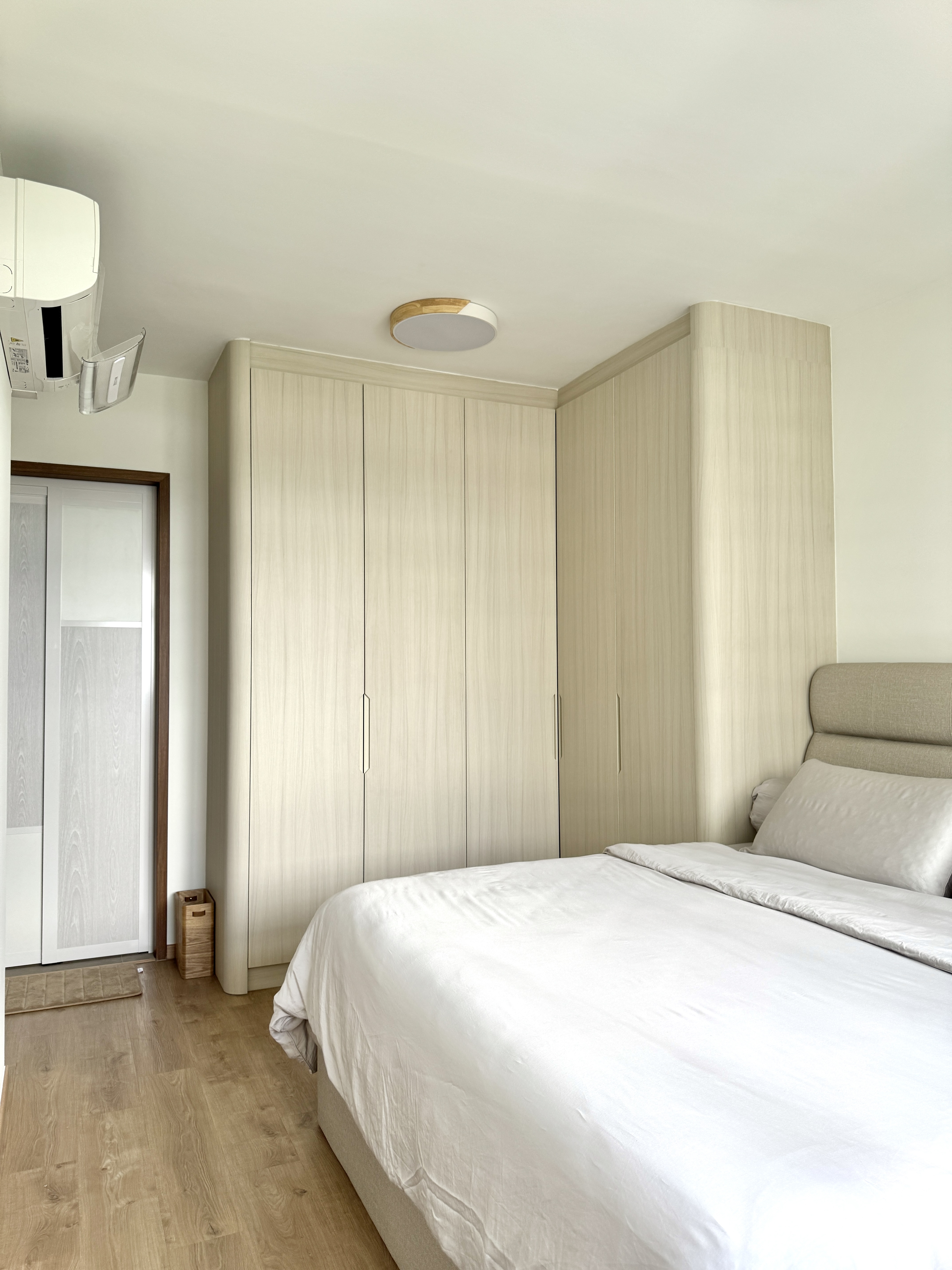 A glimpse inside our cosy little nest, tucked away in the Northeast ✨