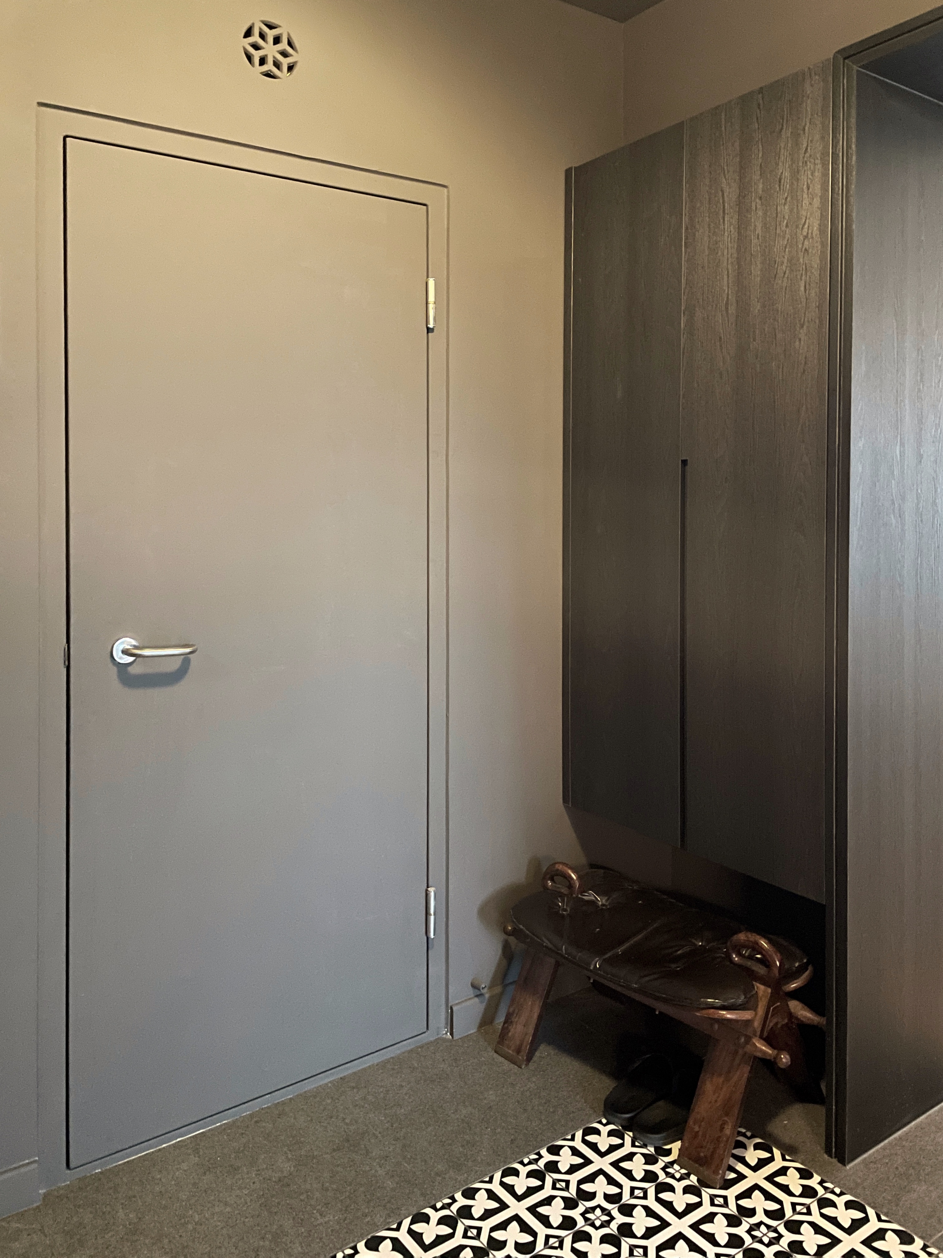 Entryway Know How: How we designed our Dramatic but Practical Entryway