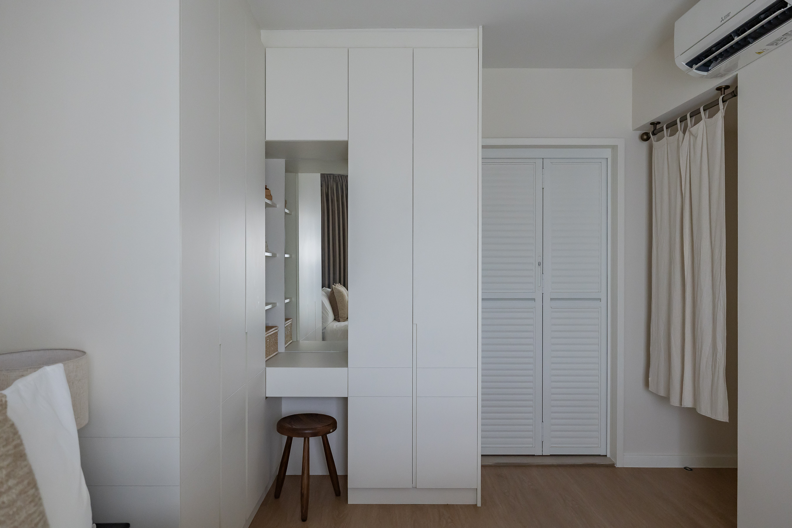 Vanity Area Know How: Our minimalist Vanity within our Bedroom