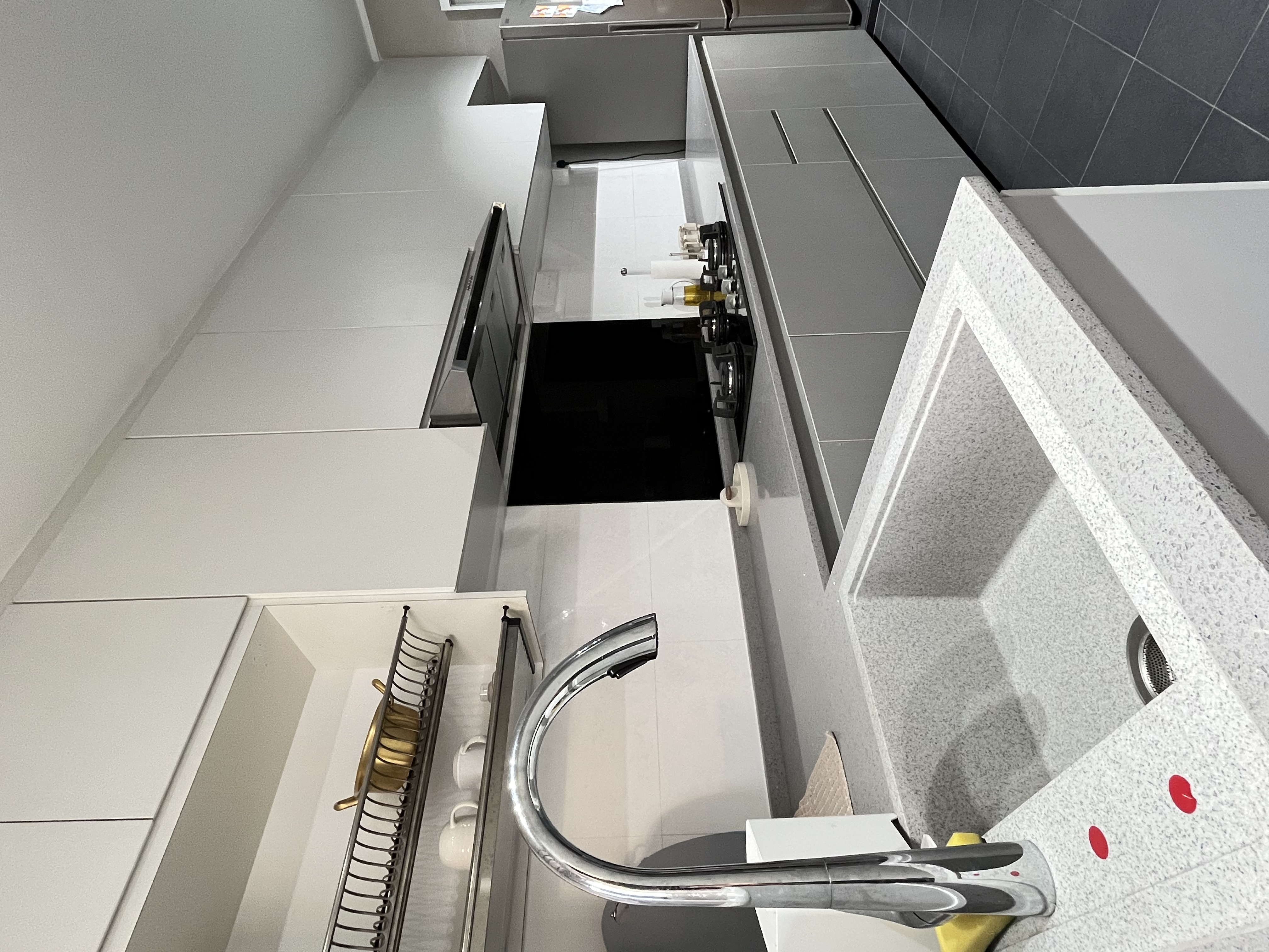 Make-Your-Grey-Kitchen-Cosy-with-These-Simple-Steps