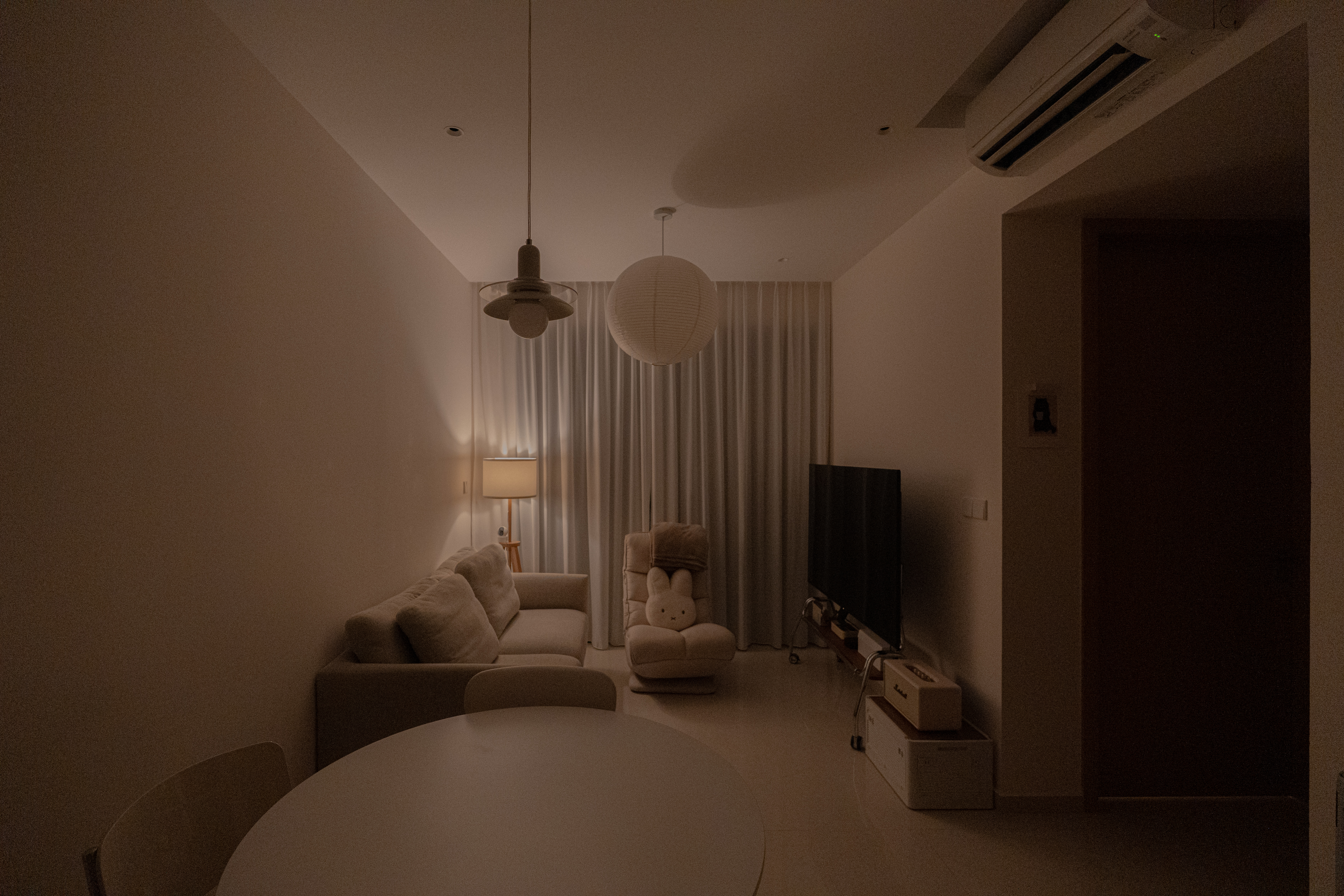 My cozy living room: Day vs. Night ☀️🌙