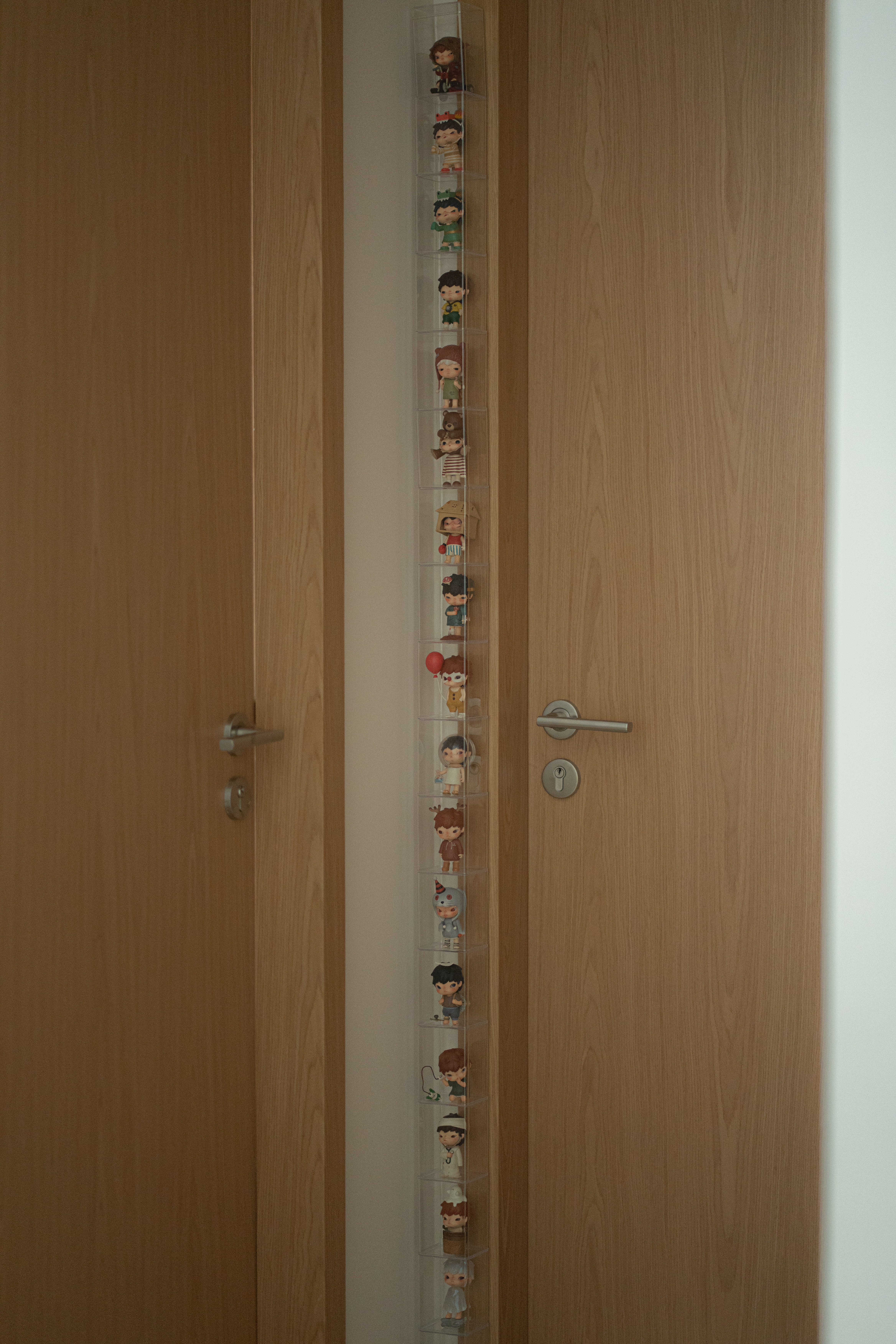 My-cozy-living-room:-Day-vs.-Night-☀️🌙