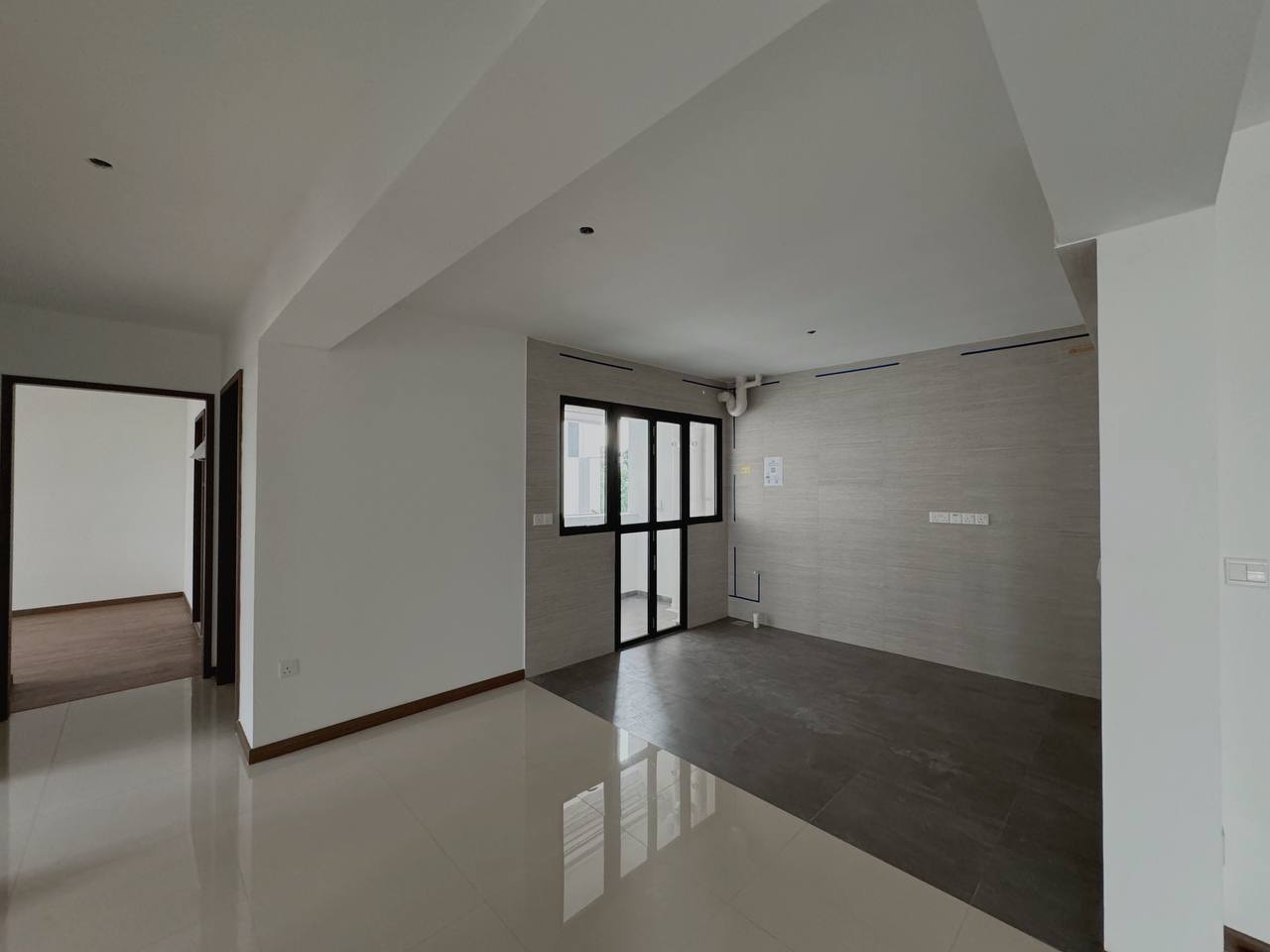 Home Tour 🏠: A $62K Creamy Home with Woody Accents and Curved Touches