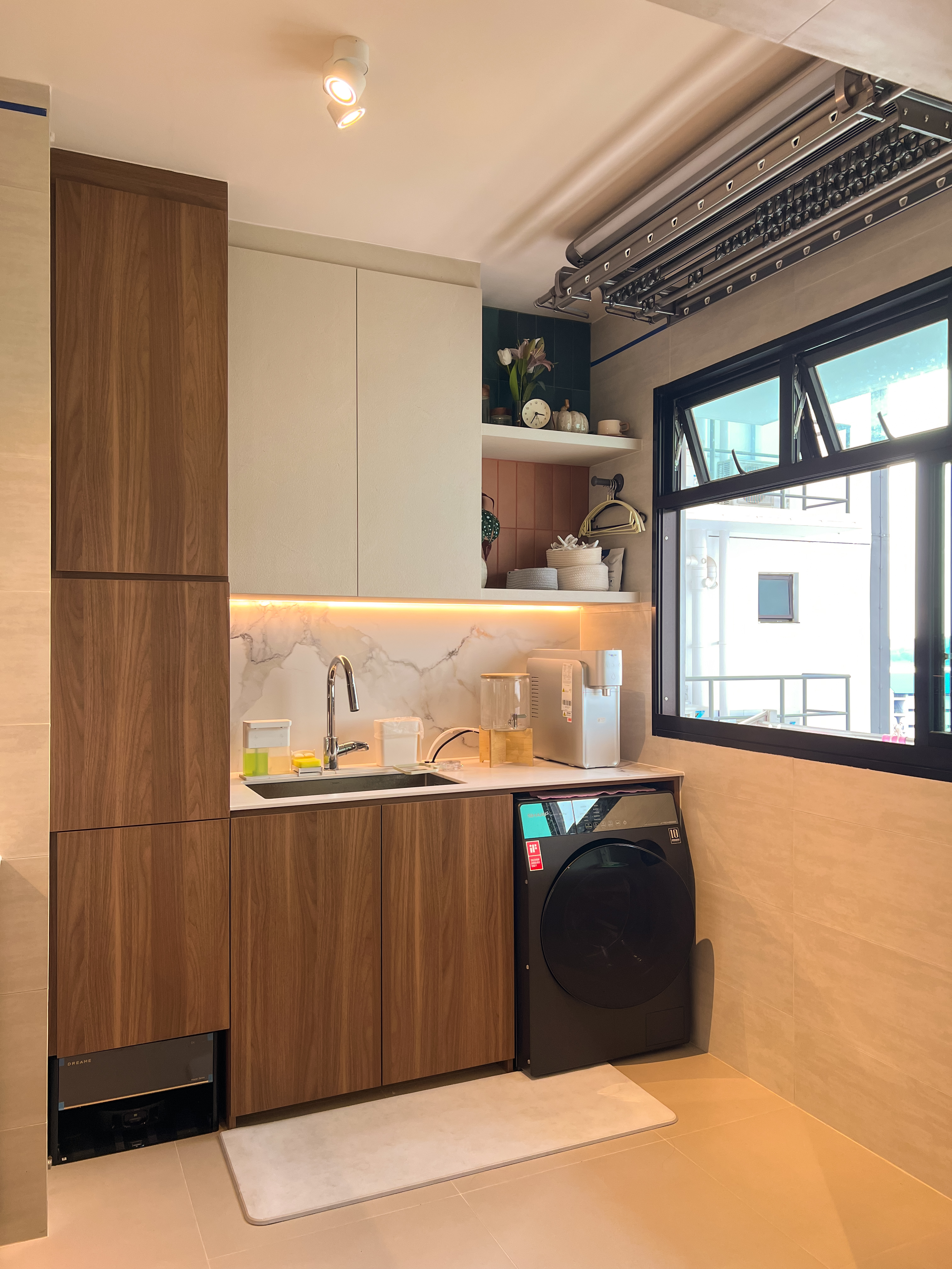 kitchen: scandi, functional semi-open & semi-closed for frequent cooks