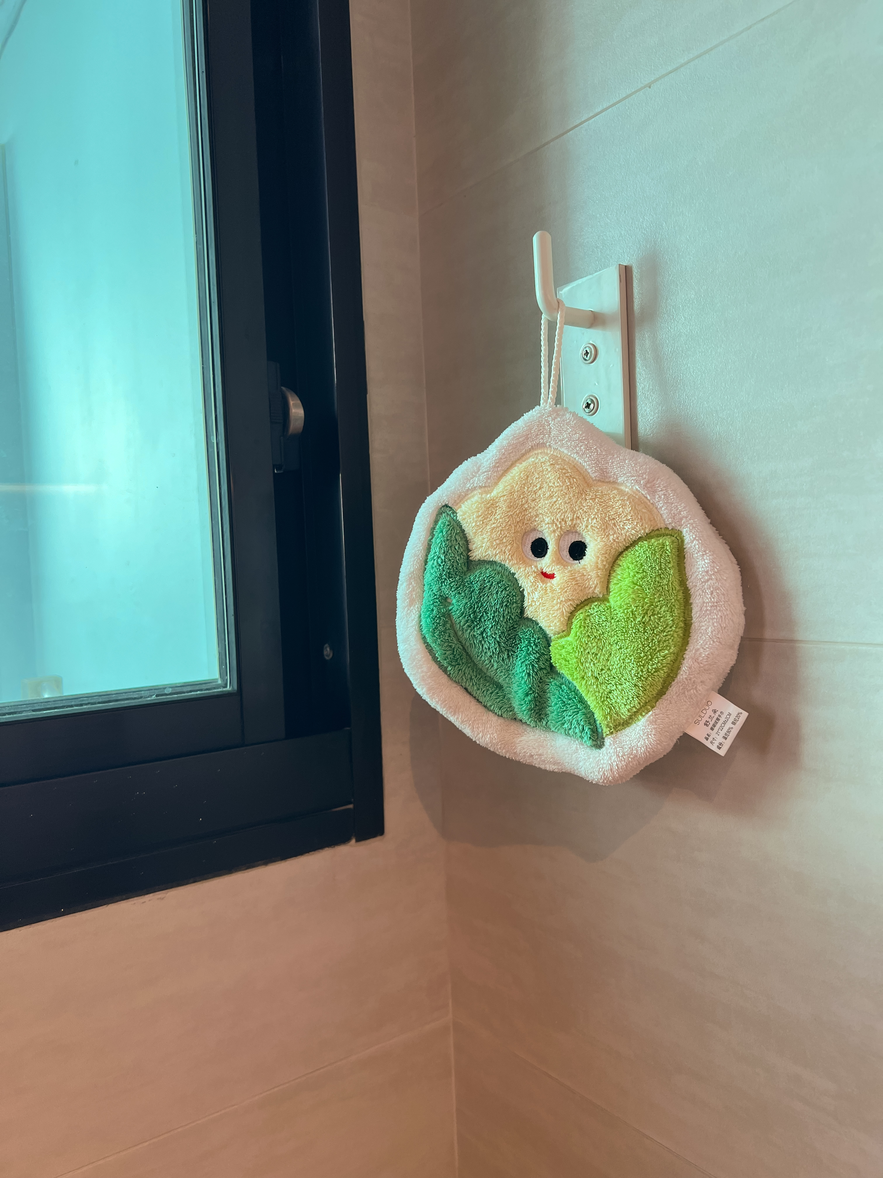 kitchen: scandi, functional semi-open & semi-closed for frequent cooks