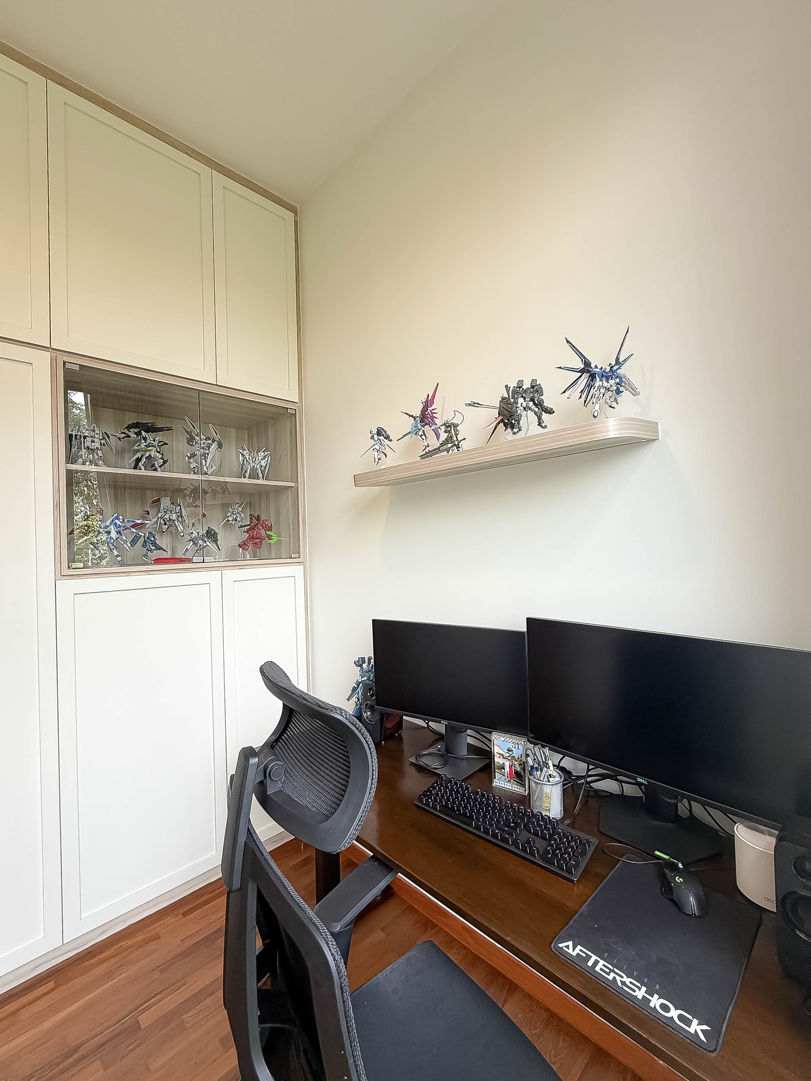 Gundam in a Scandi home?!