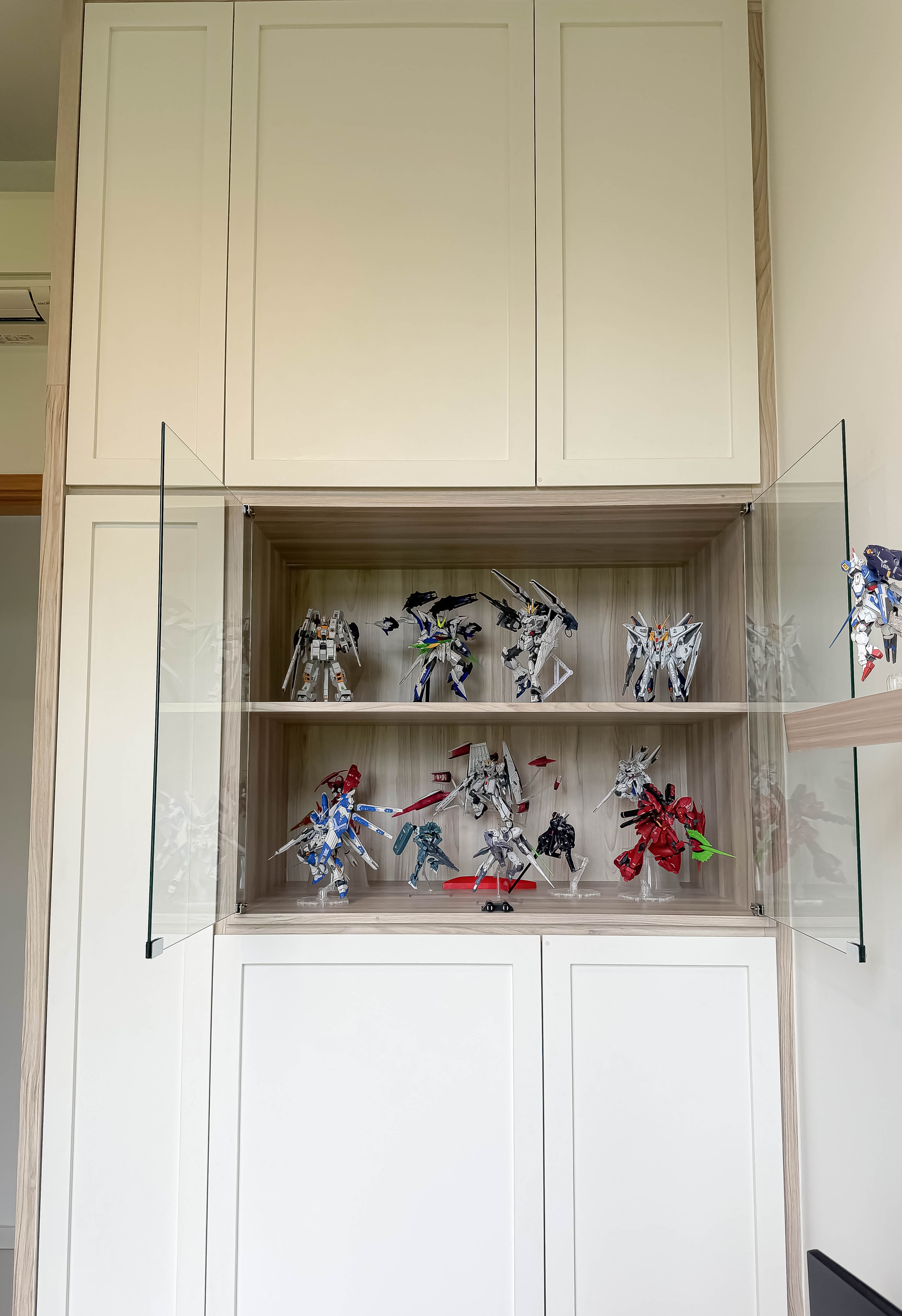 Gundam in a Scandi home?!