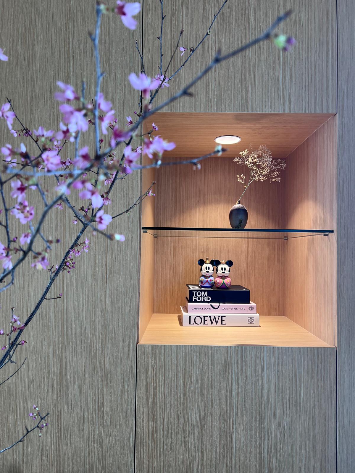 The Art of a Seasonal Refresh — One Vase at a Time