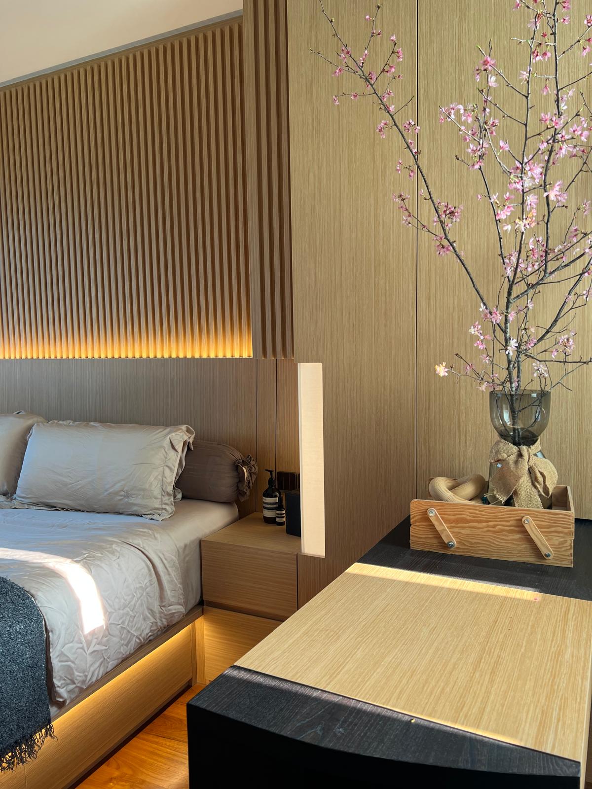 The Art of a Seasonal Refresh — One Vase at a Time