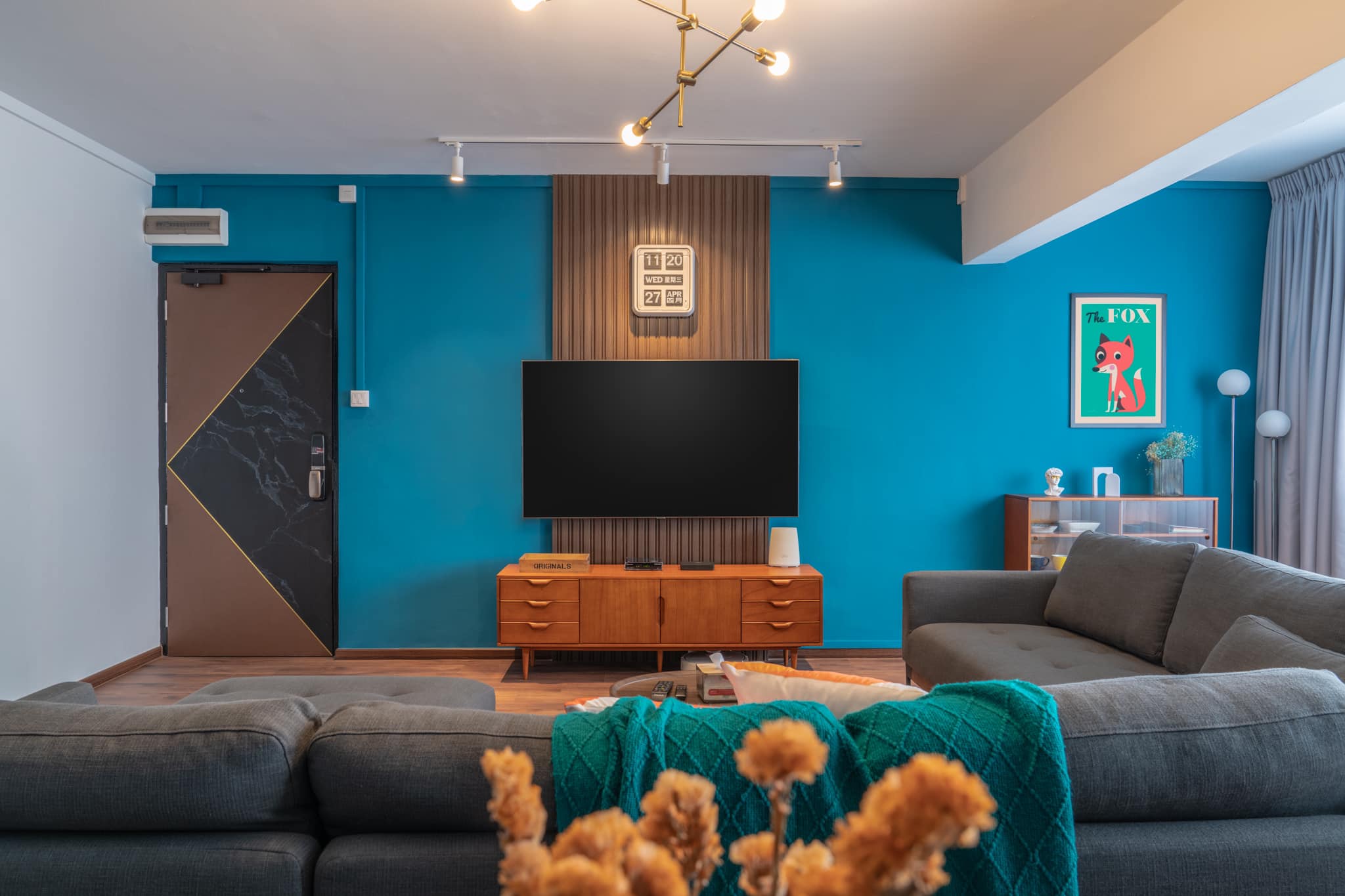 Out-with-the-old,-in-with-the-new-vibe!-✨