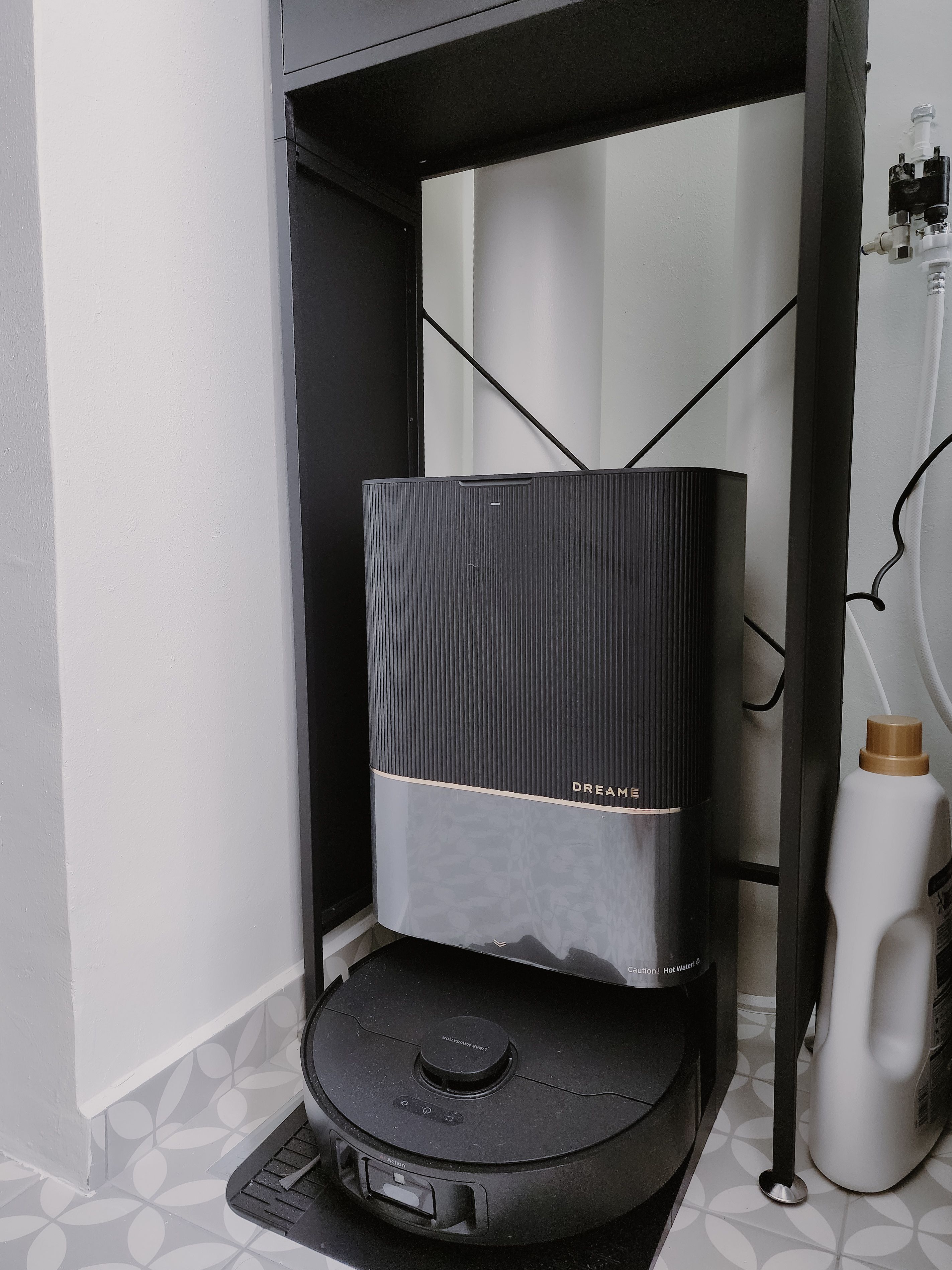 Budget friendly & space efficient service yard (without any carpentry)