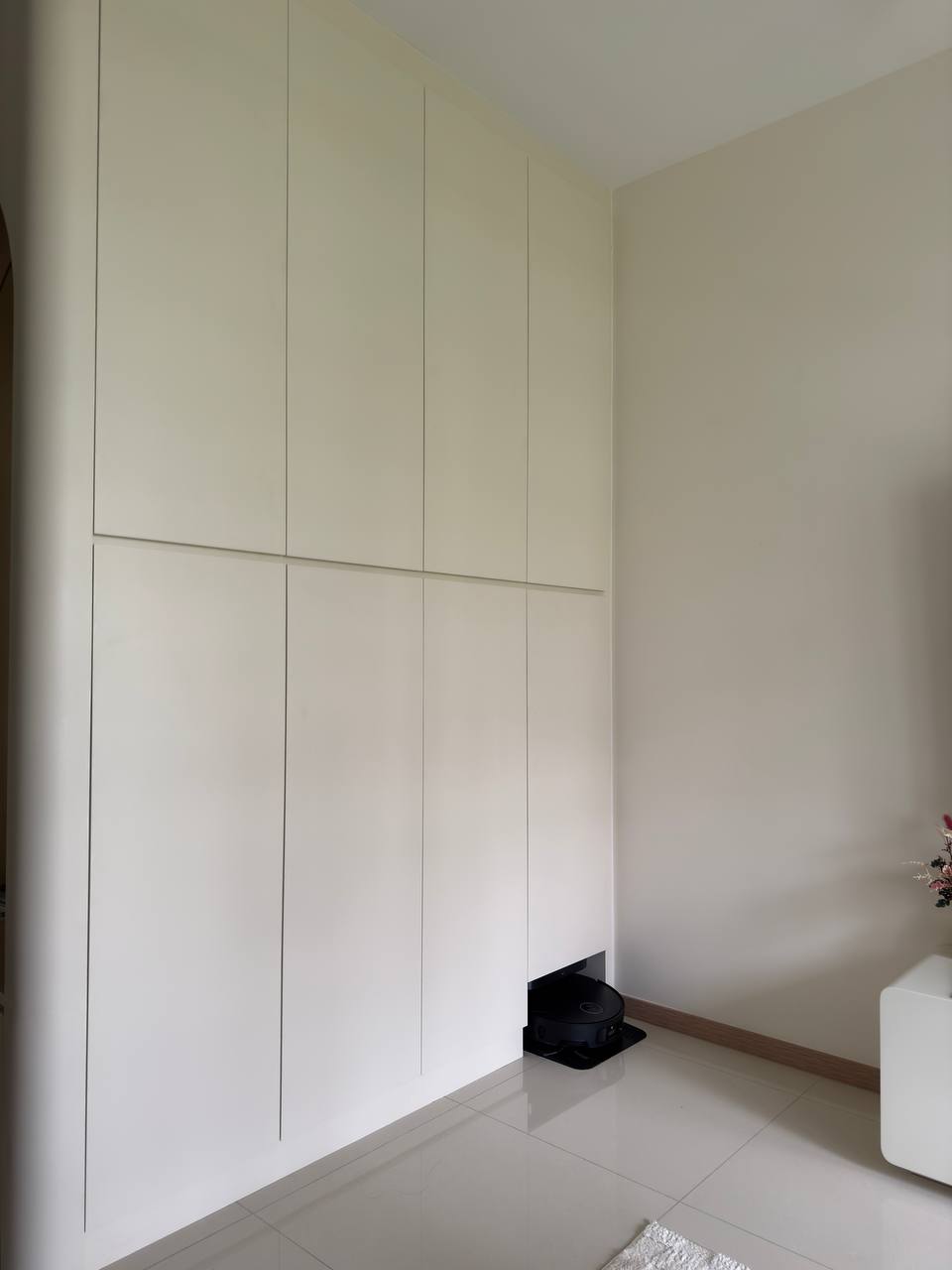 🍦 Our Living Room: Cozy Corners & Clever Hiding Spots