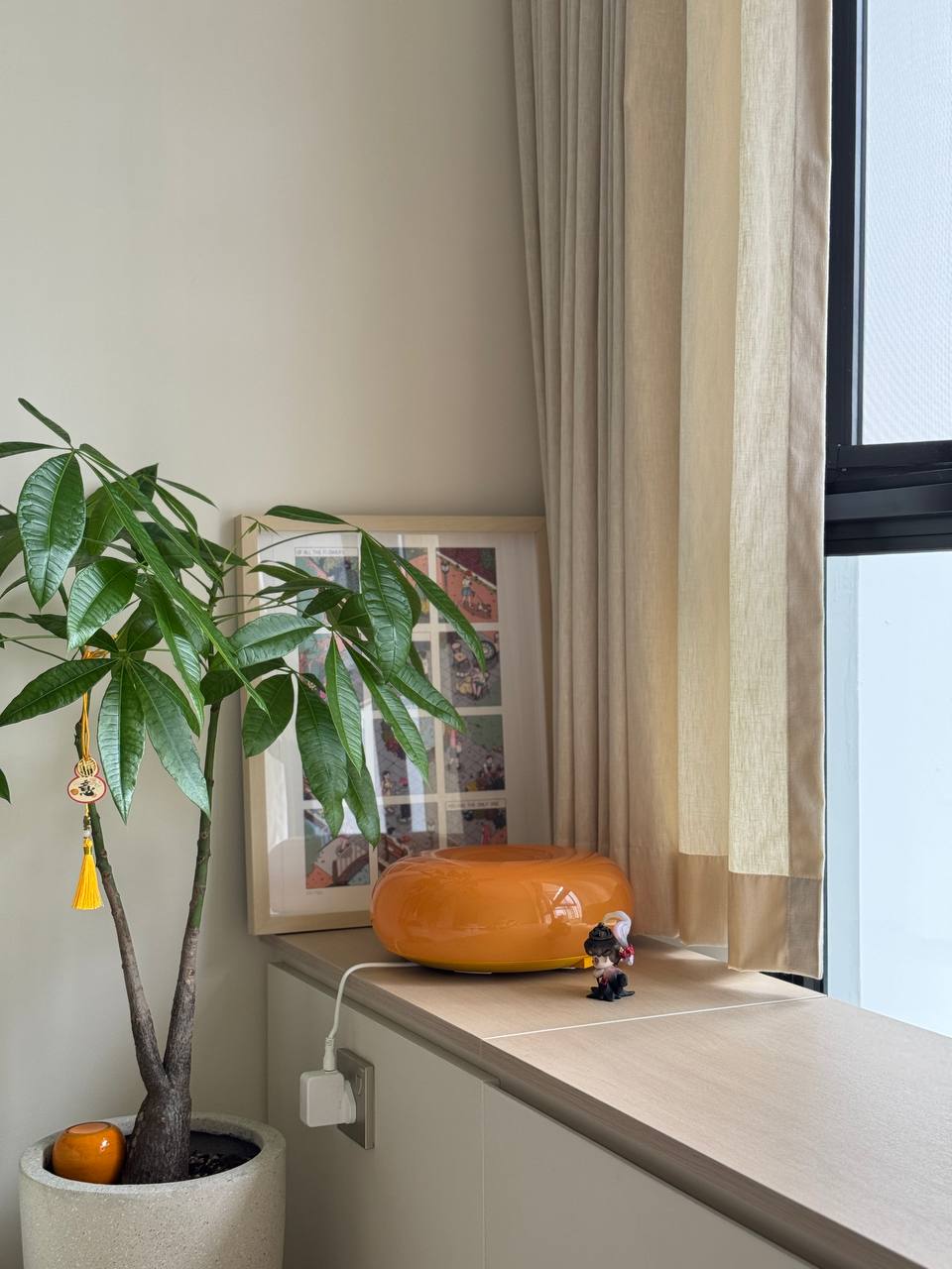 🍦-Our-Living-Room:-Cozy-Corners-&-Clever-Hiding-Spots