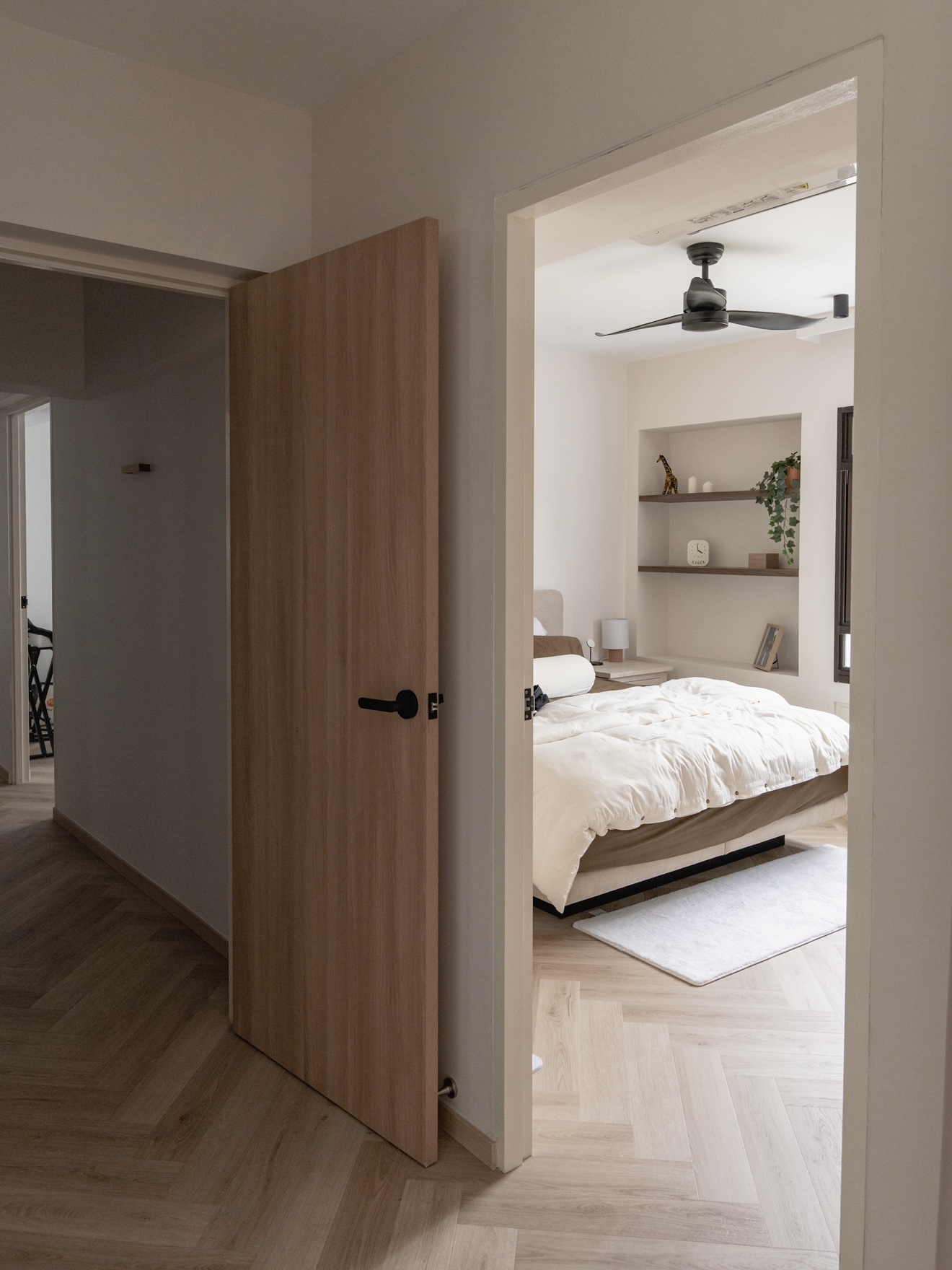 Alternate room configurations: Combining the master & common bedrooms