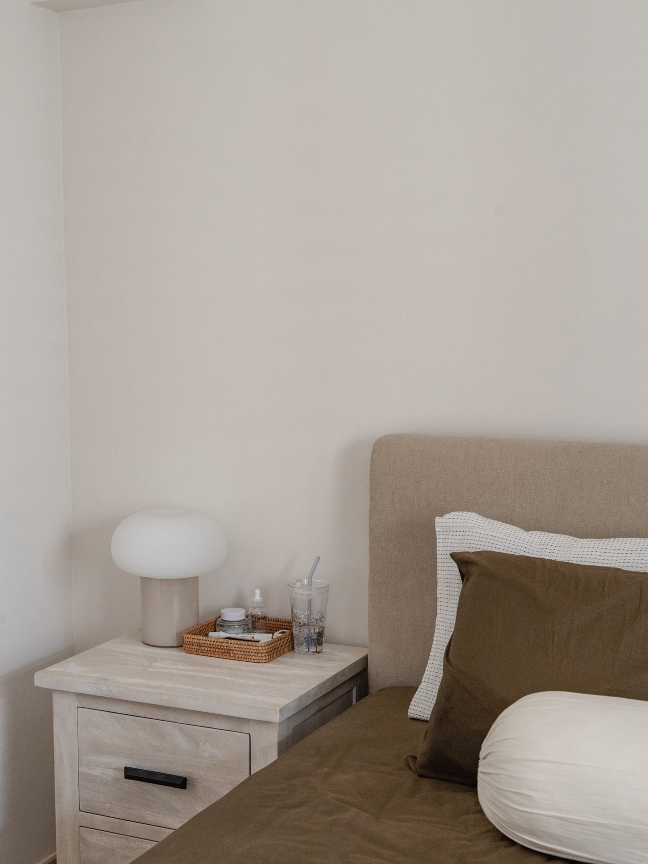 Alternate room configurations: Combining the master & common bedrooms