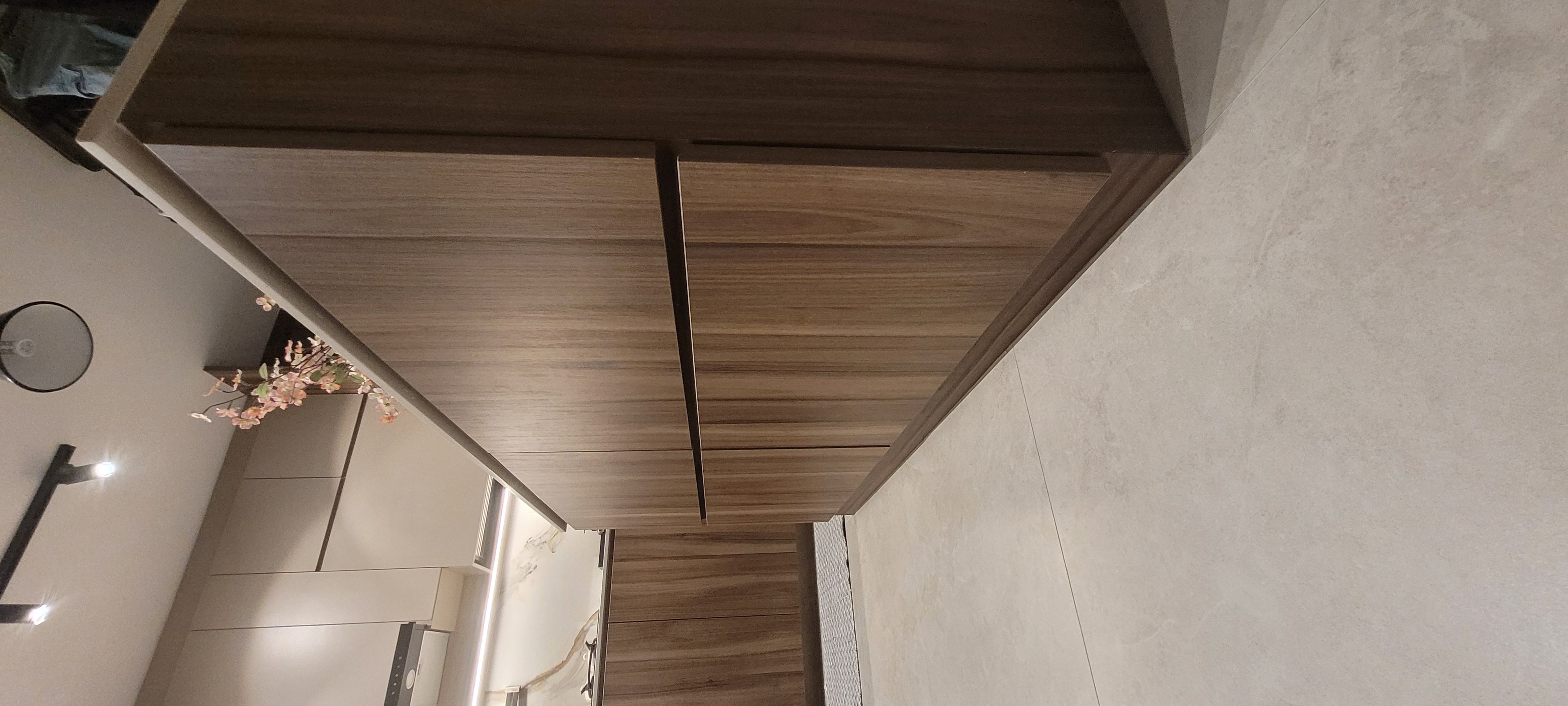 Closed & Squarish Kitchen : How we make it work!