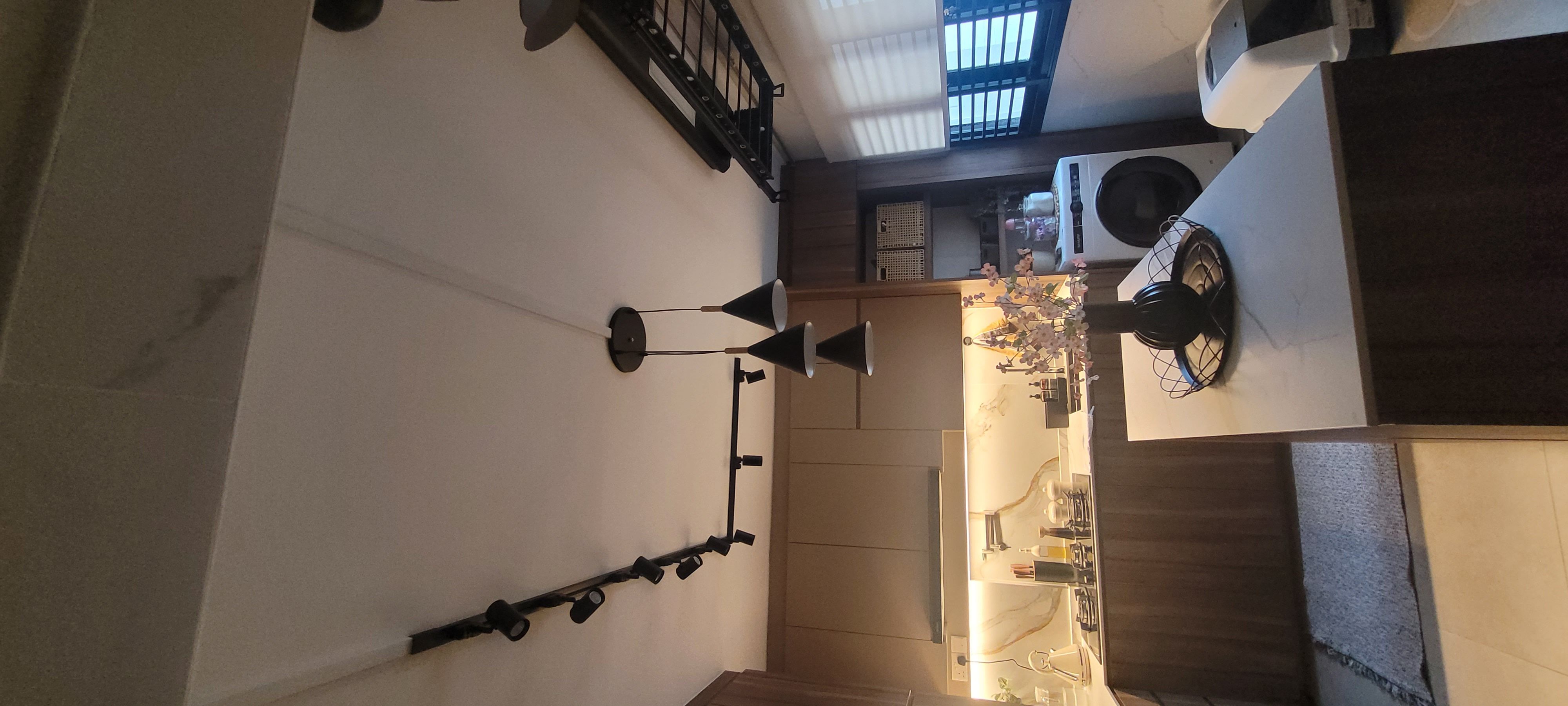 Closed & Squarish Kitchen : How we make it work!