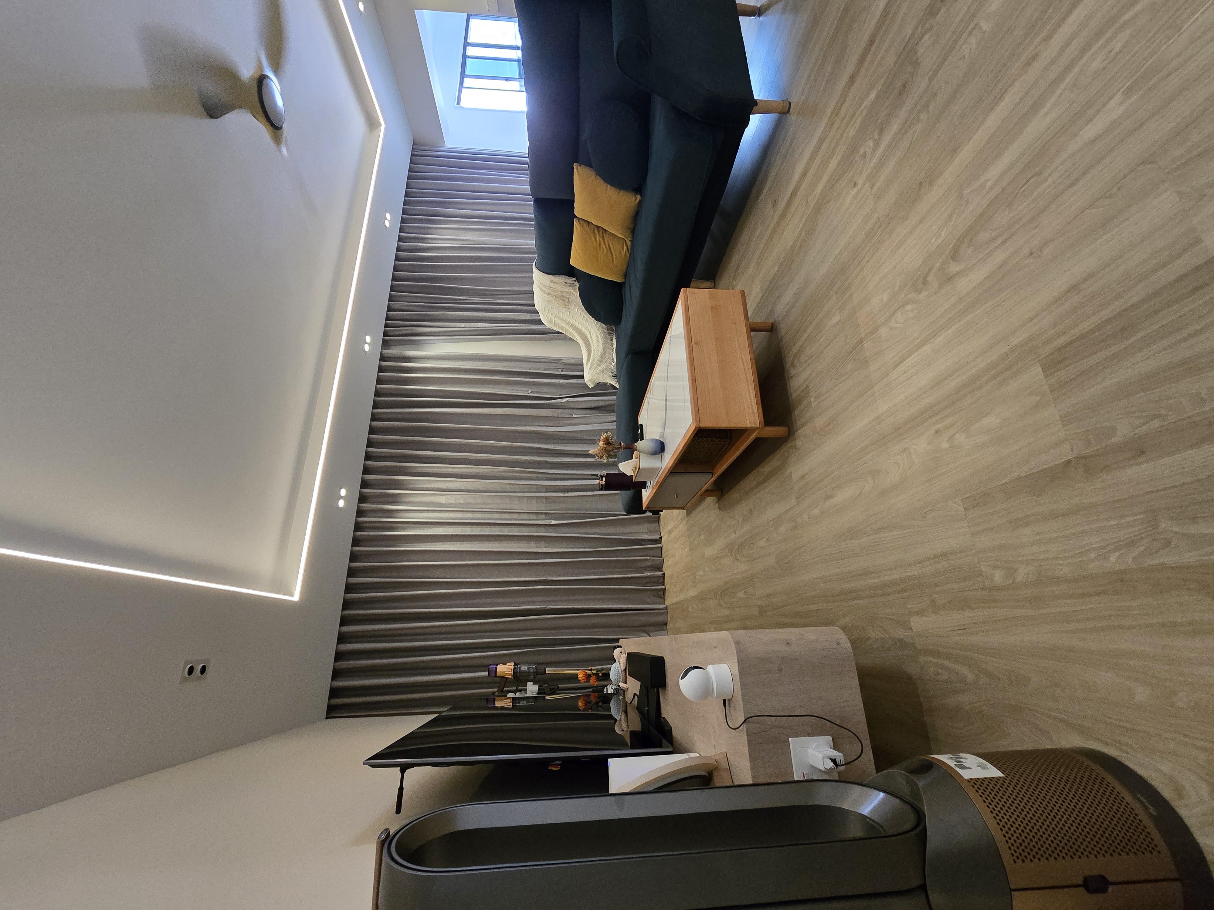 Spacious Square Shaped Living Room!