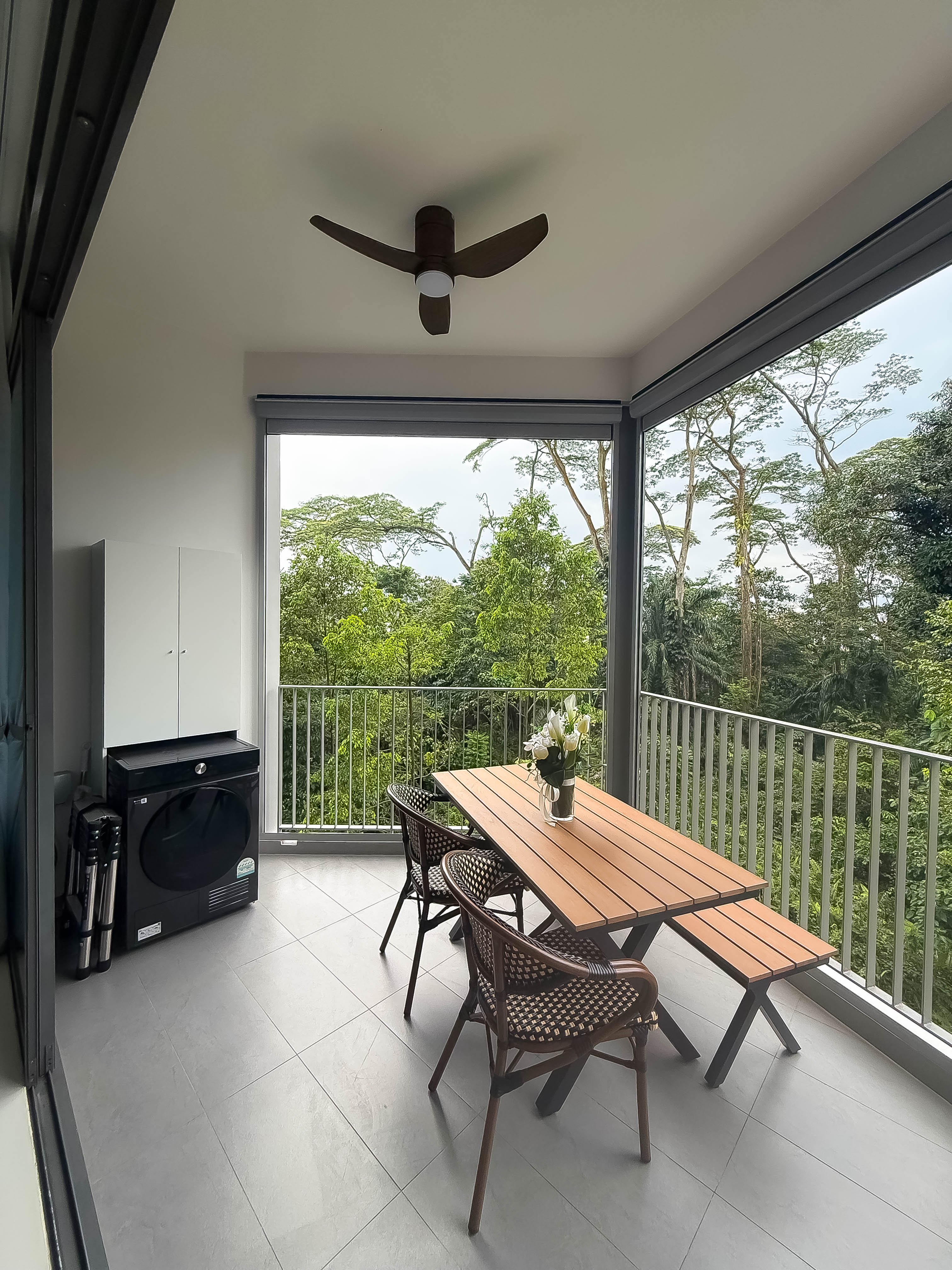Tips-to-effectively-enlarge-your-living-space-with-the-balcony