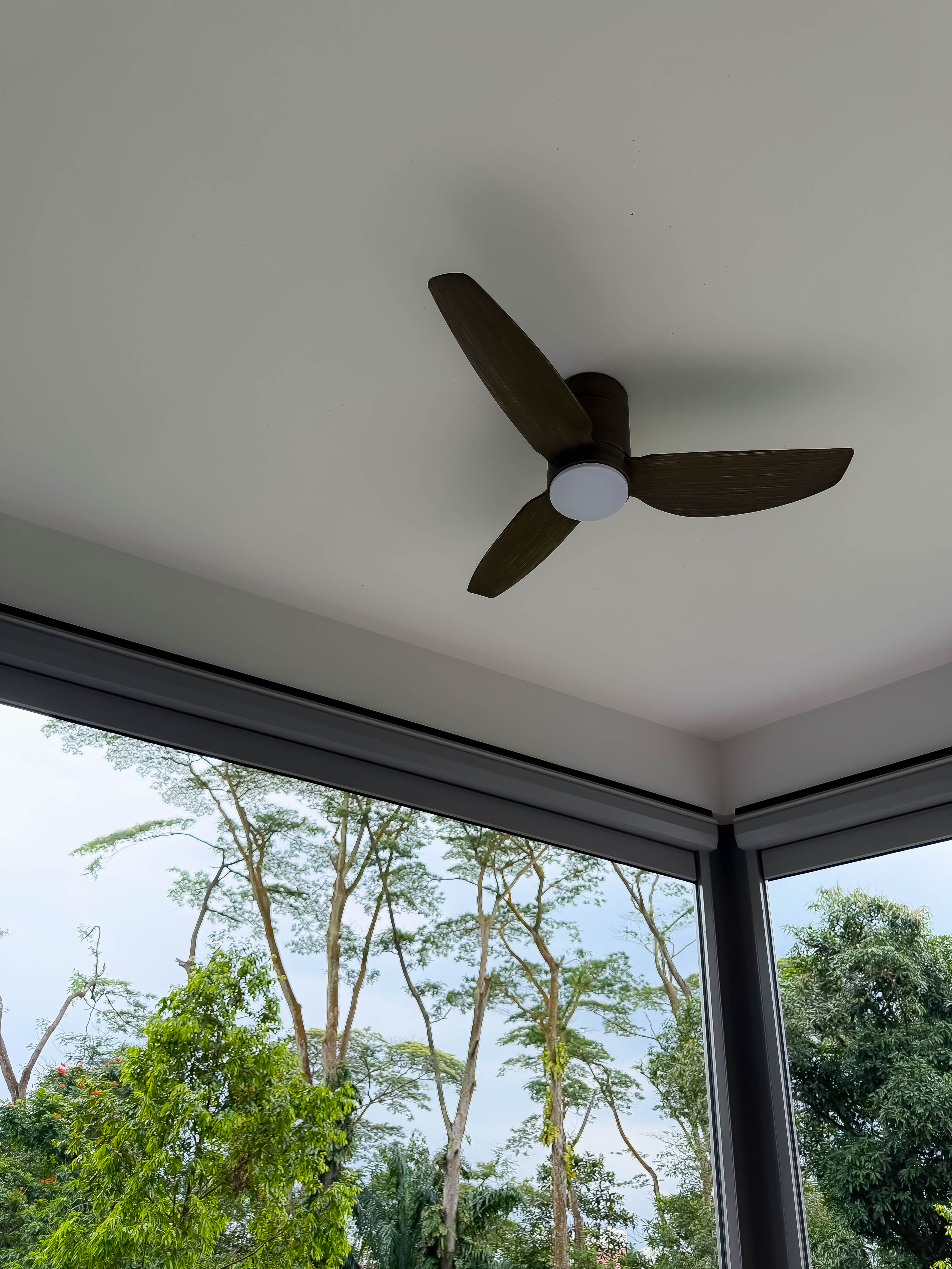 Tips to effectively enlarge your living space with the balcony