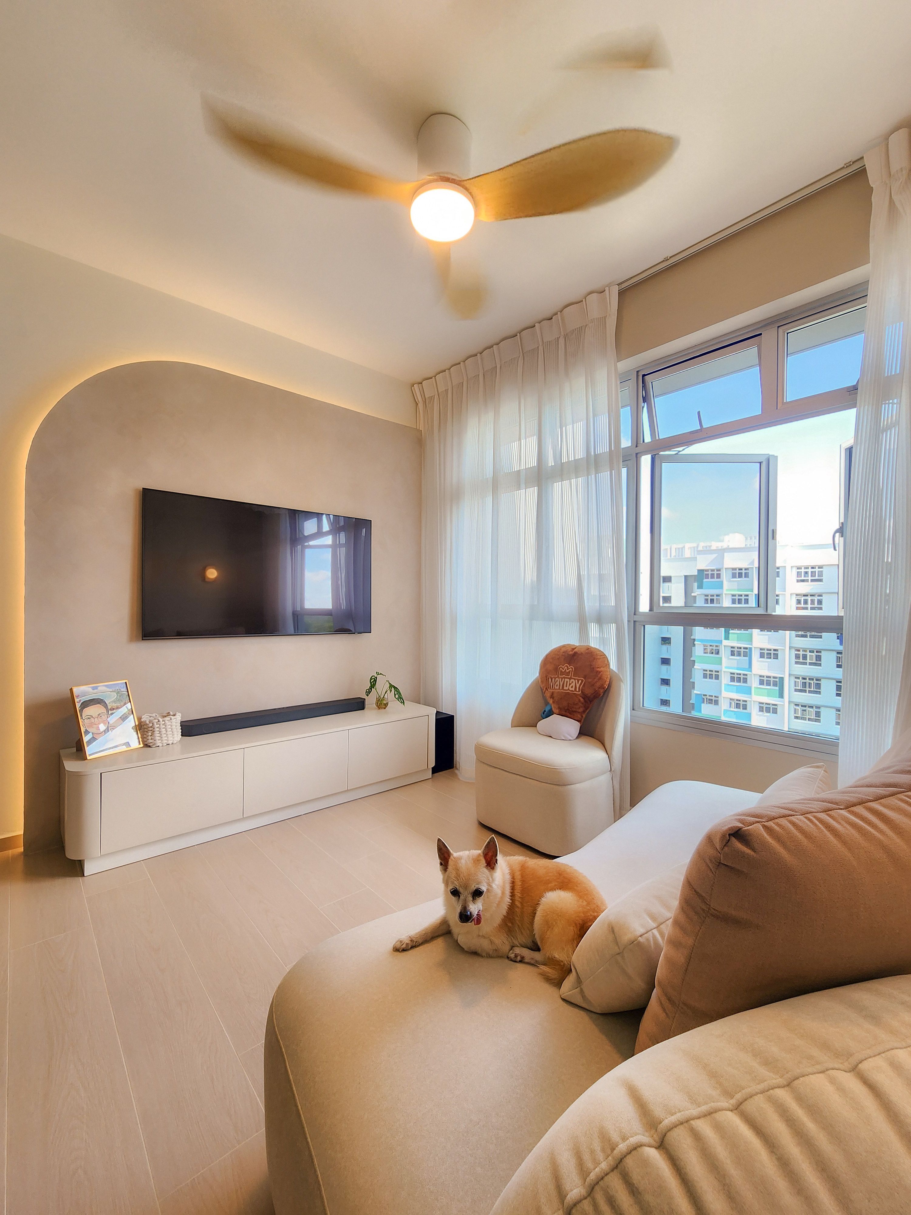 Home tour: $60k 4rm reno for a creamy home with arches and curves