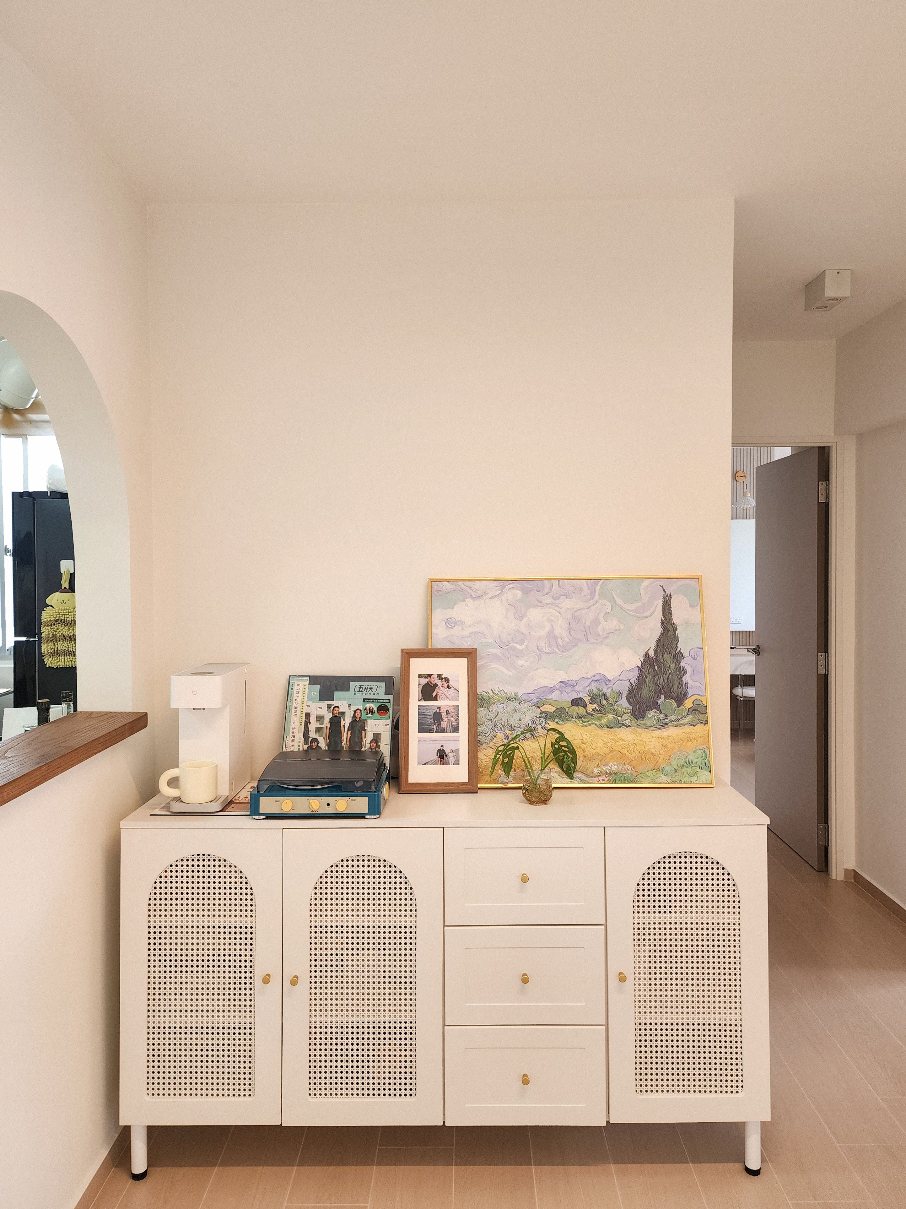 Home tour: $60k 4rm reno for a creamy home with arches and curves