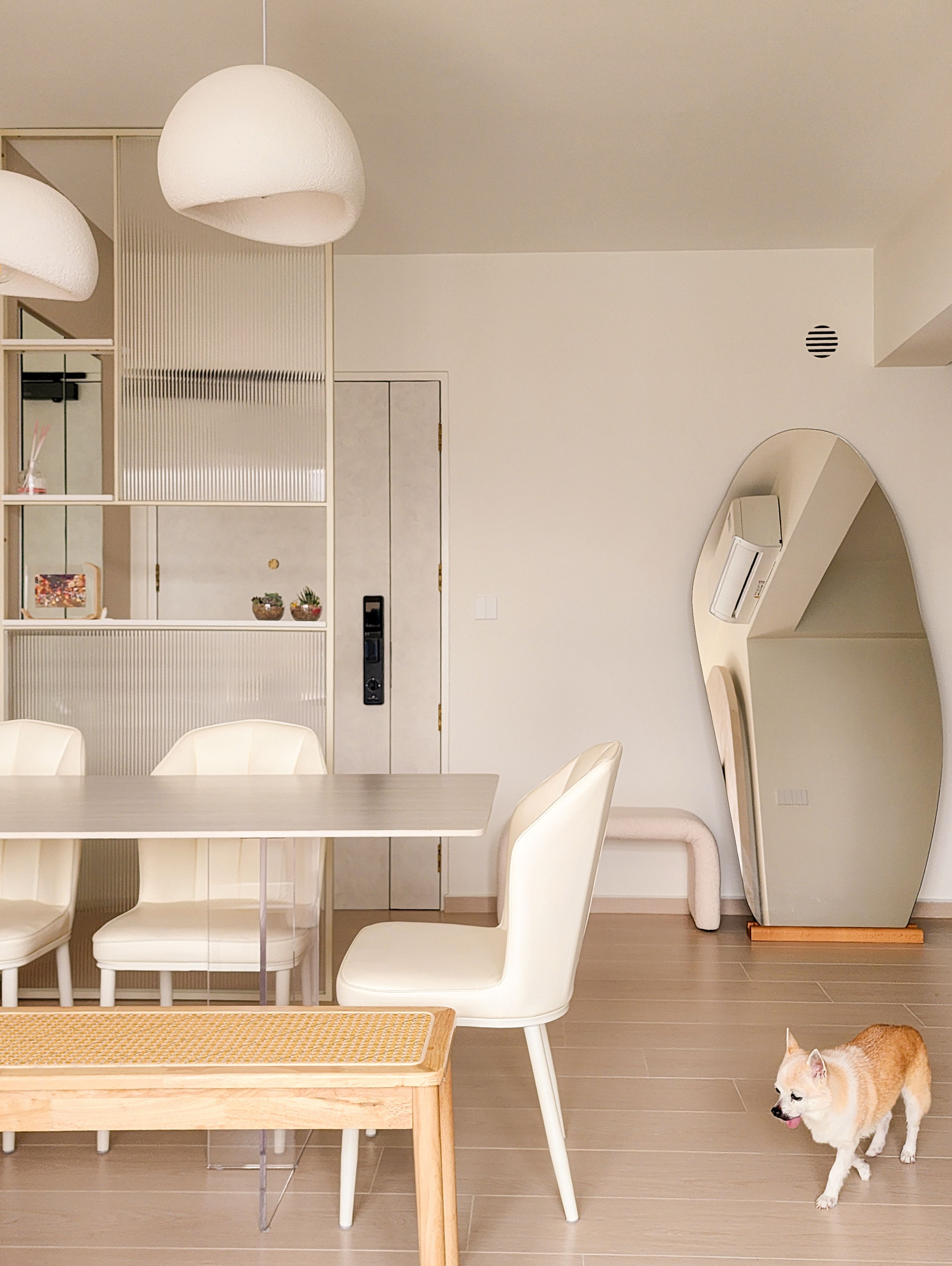 Home tour: $60k 4rm reno for a creamy home with arches and curves