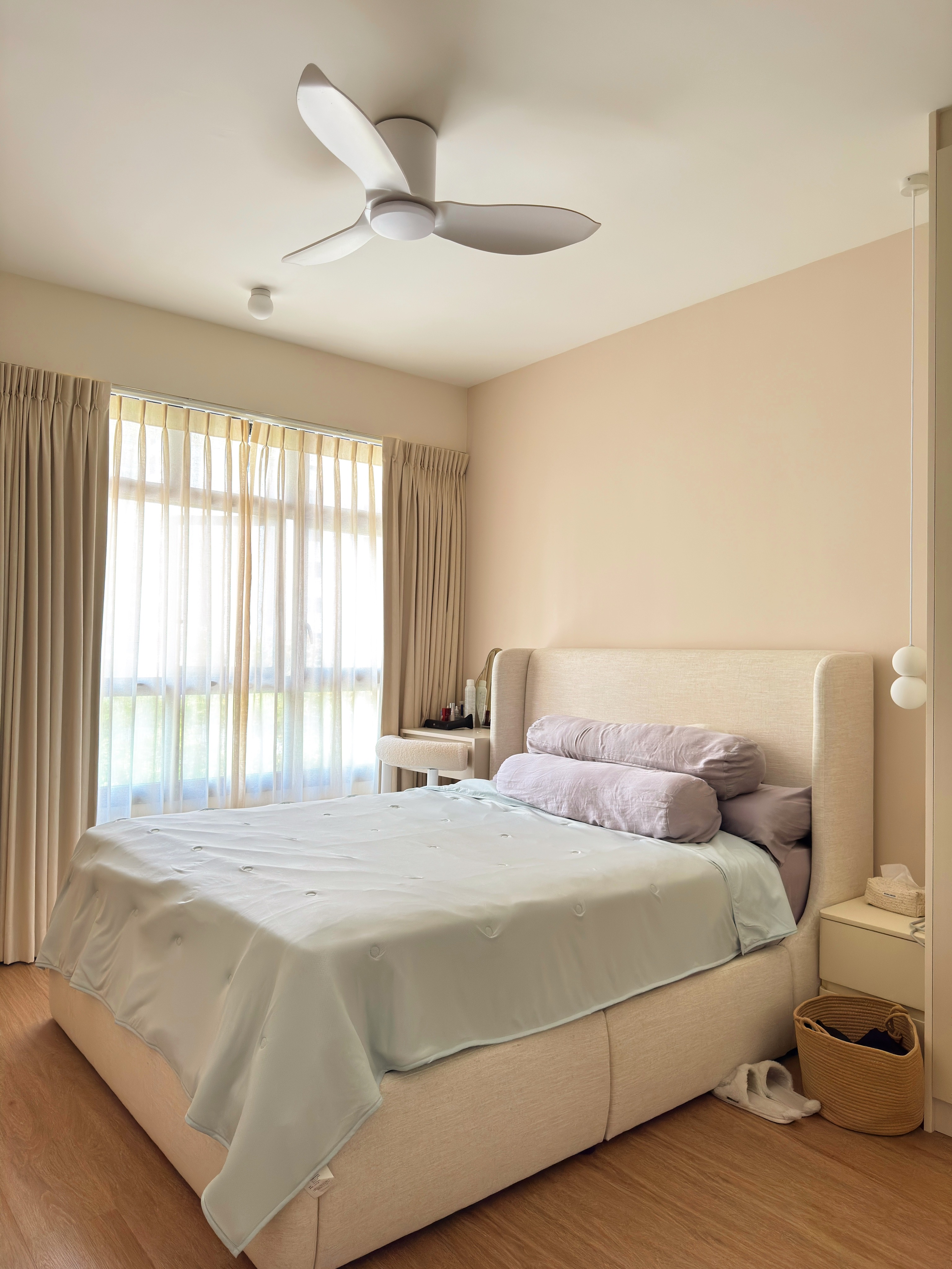 Our Cream Minimalist Bedroom: Where Form Meets Function 🍦☁️