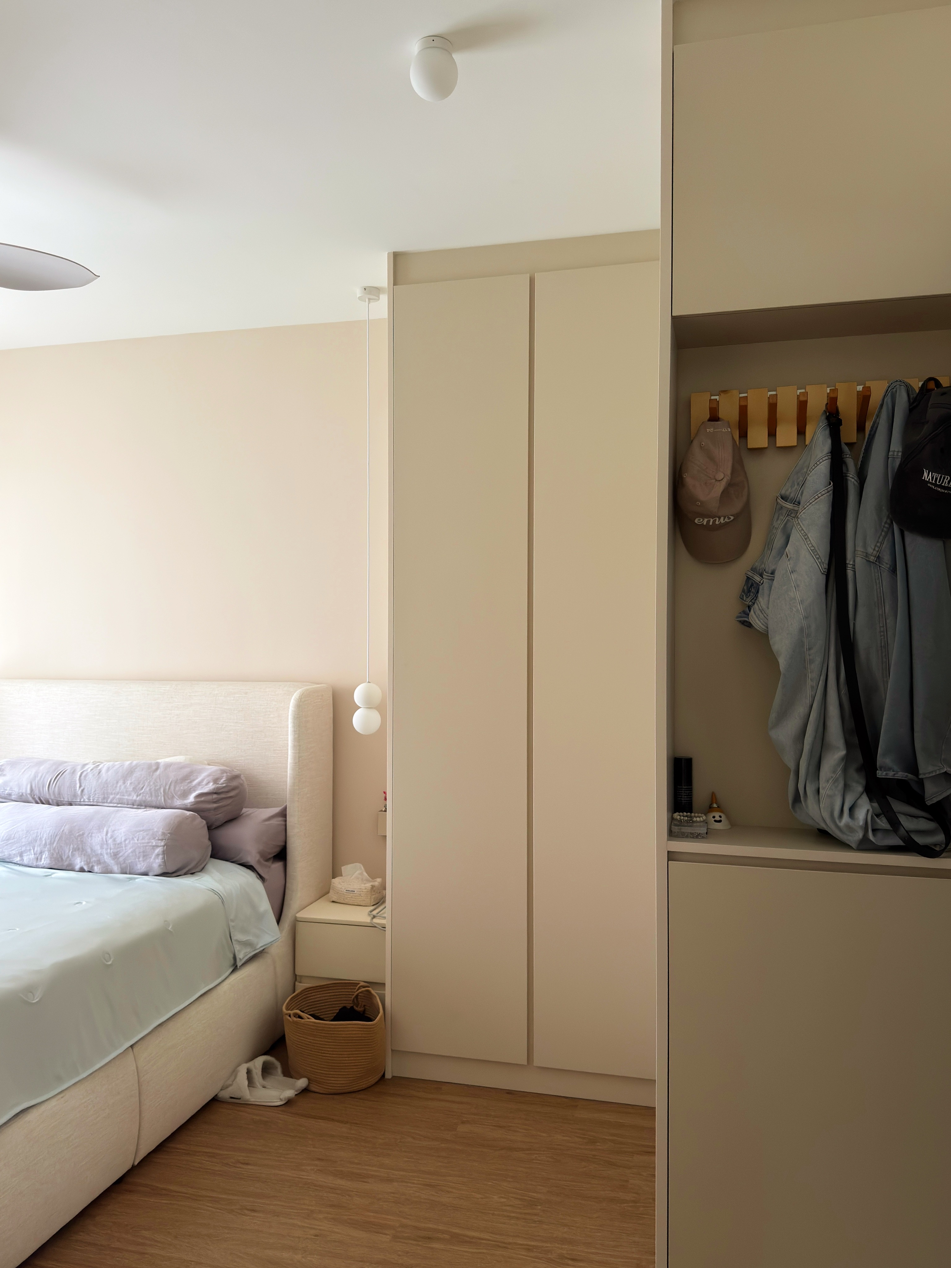 Our Cream Minimalist Bedroom: Where Form Meets Function 🍦☁️