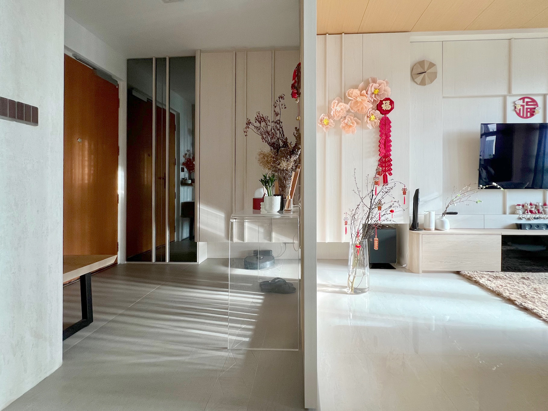 Before vs After : Entryway Transformation with Adjustable Wooden slat