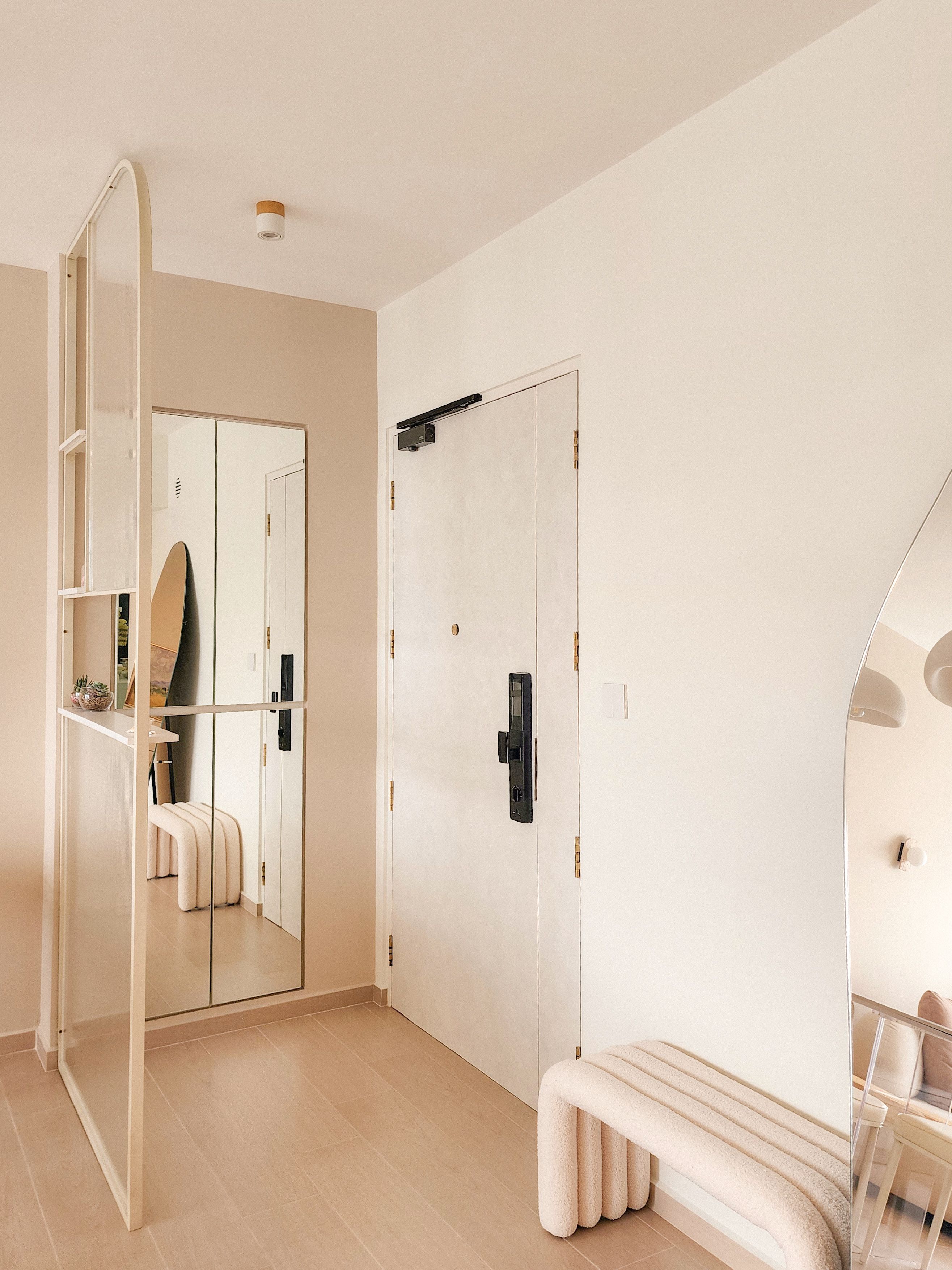 Tips to design a welcoming entryway in a small space