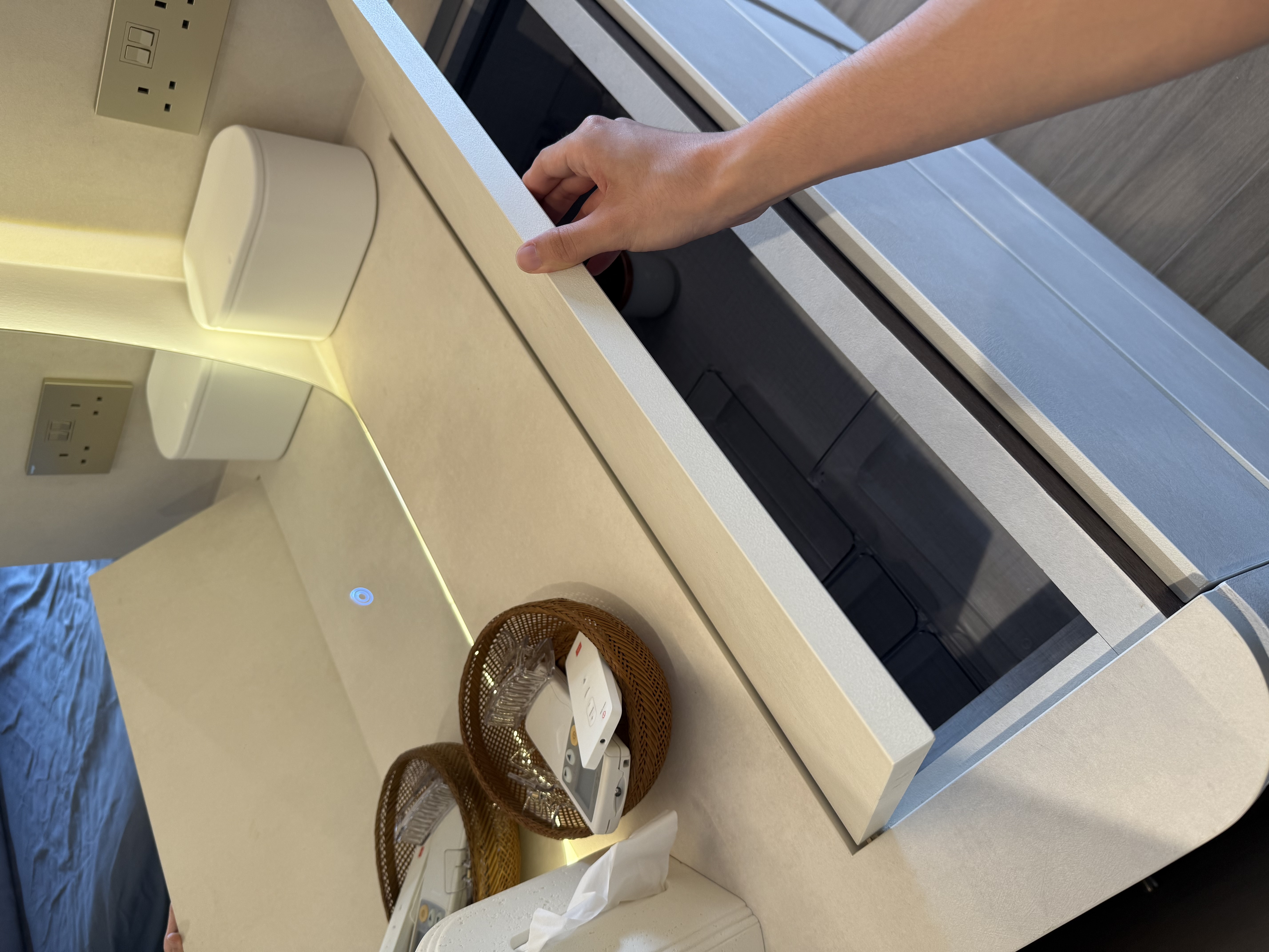 A clear vanity desk for a clear start to the day