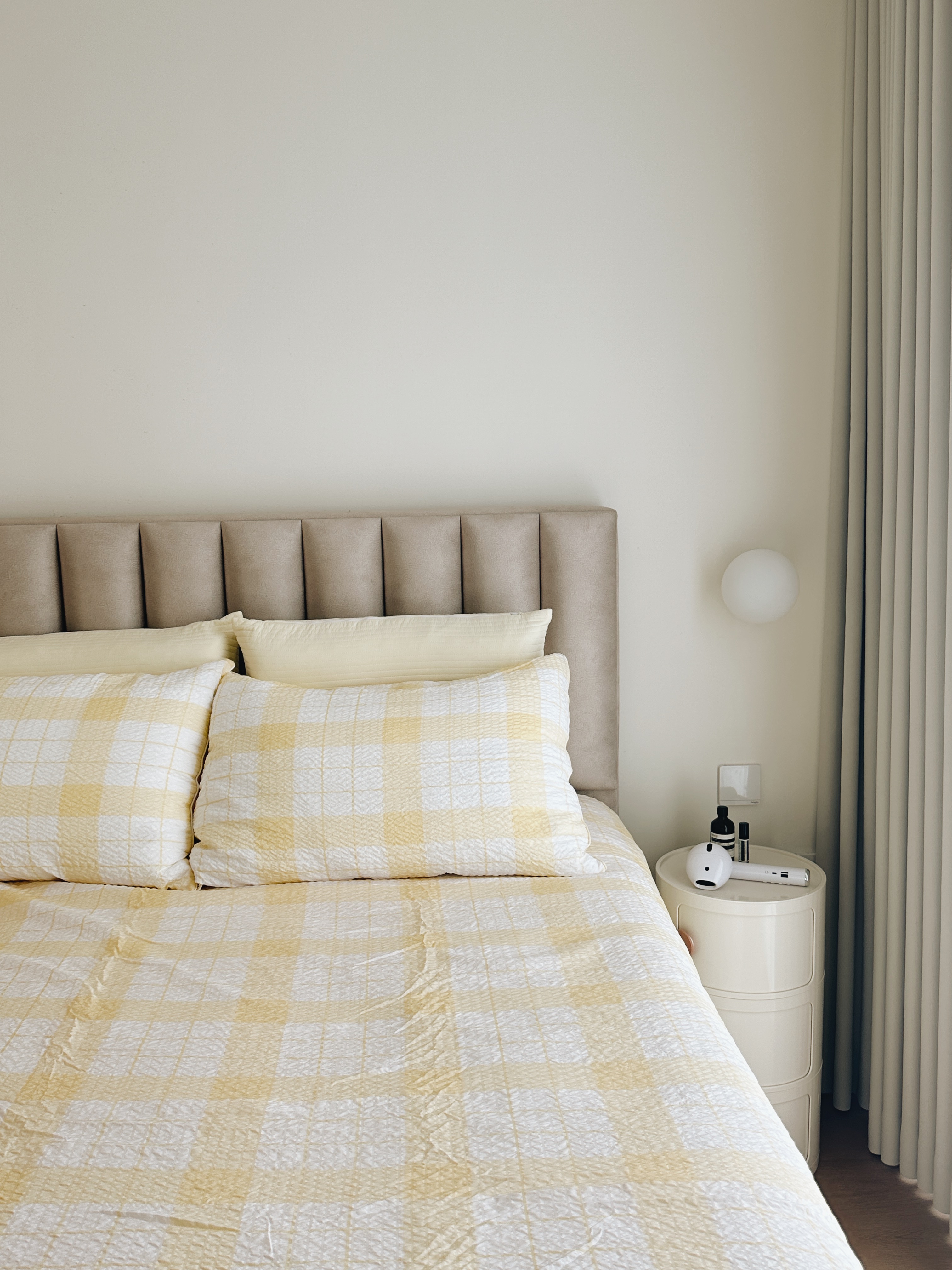 Quietly-Minimal:-A-Peek-Into-My-Bedroom