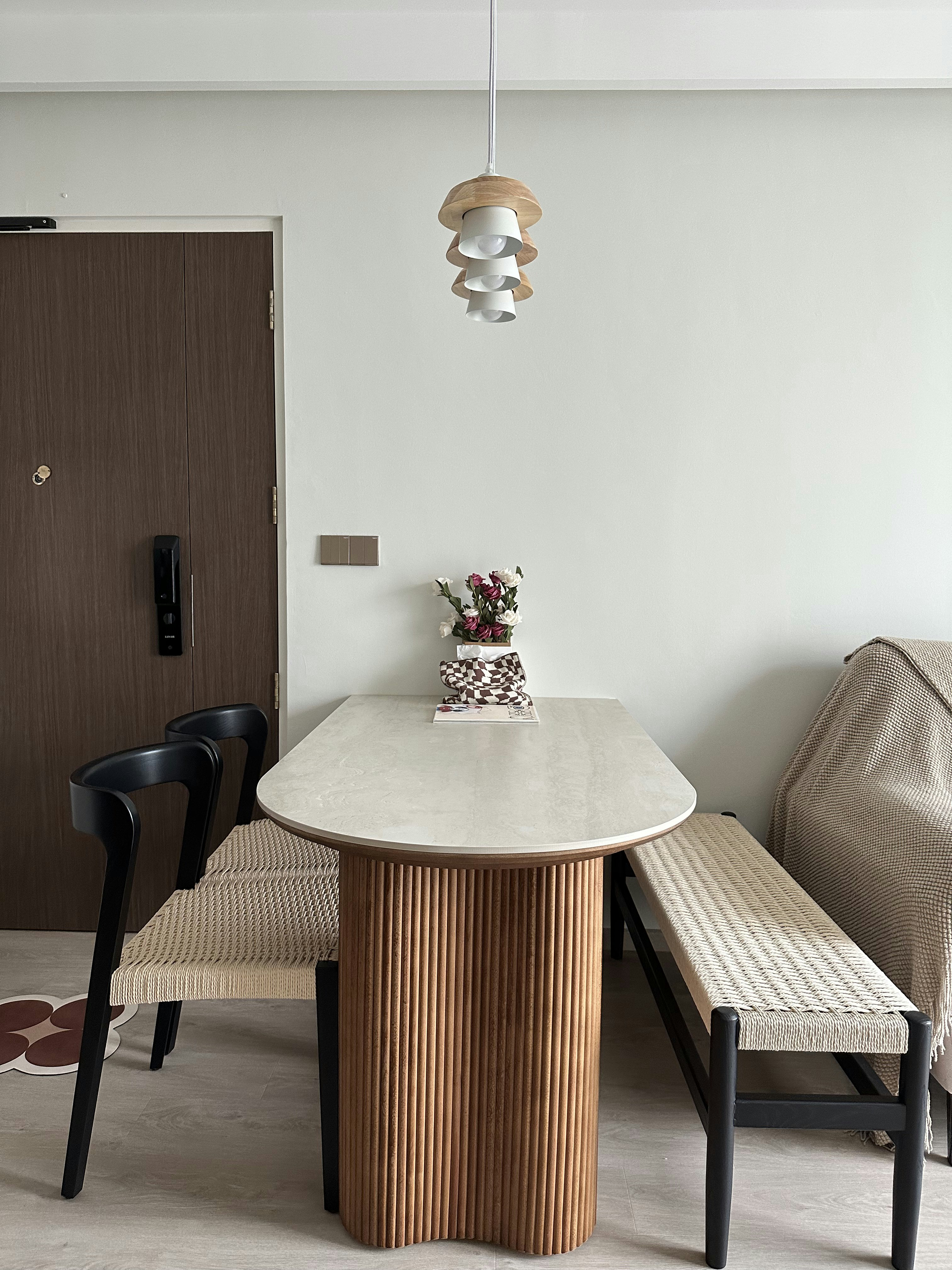 Dining-area:-Daylight-for-deadlines,-moonlight-for-meals.