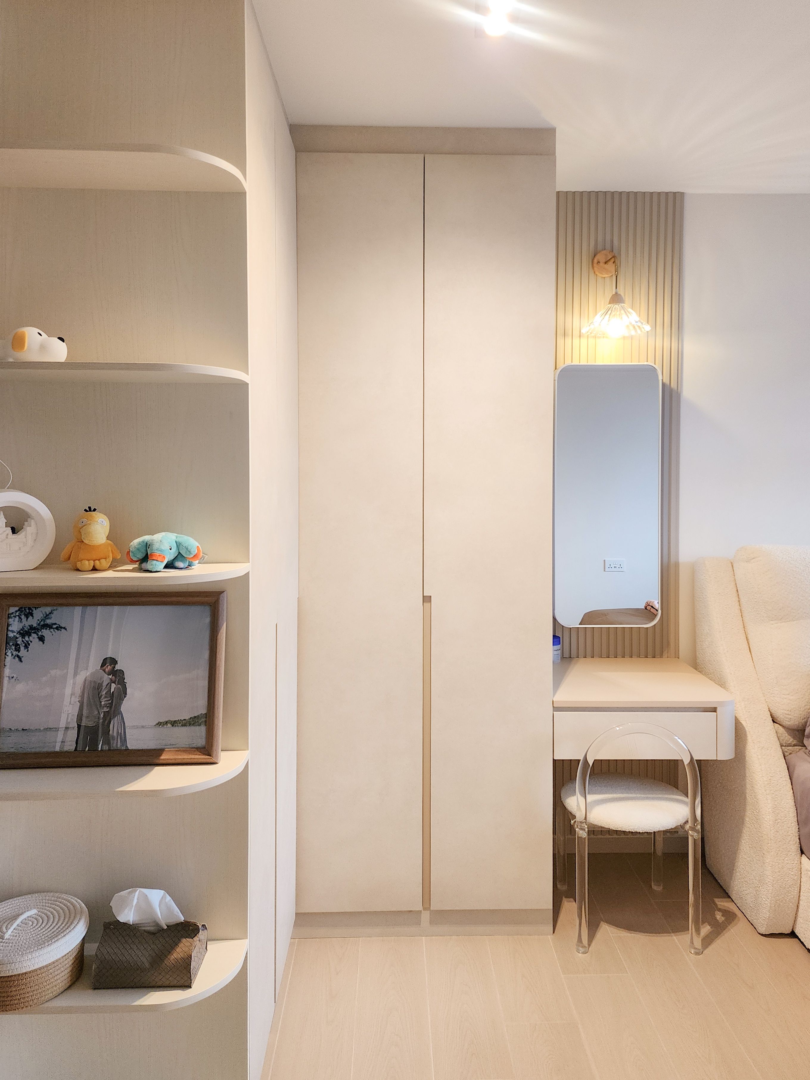 Measurement guide for a minimalist and functional vanity in the MBR