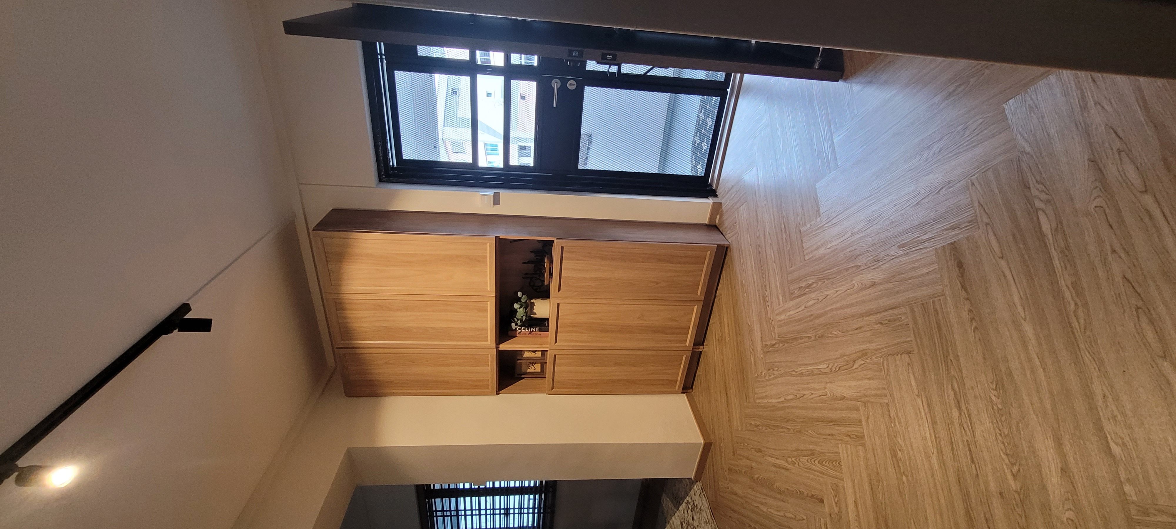 The entryway to... our Home 🤎🖤