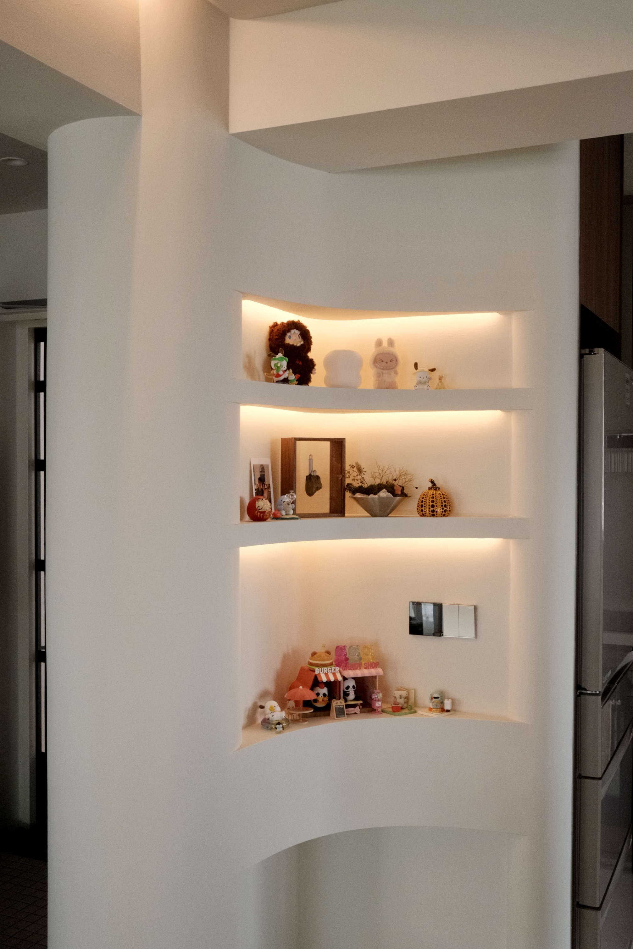 How-we-planned-in-built-&-off-the-rack-displays-for-knick-knacks-🧸