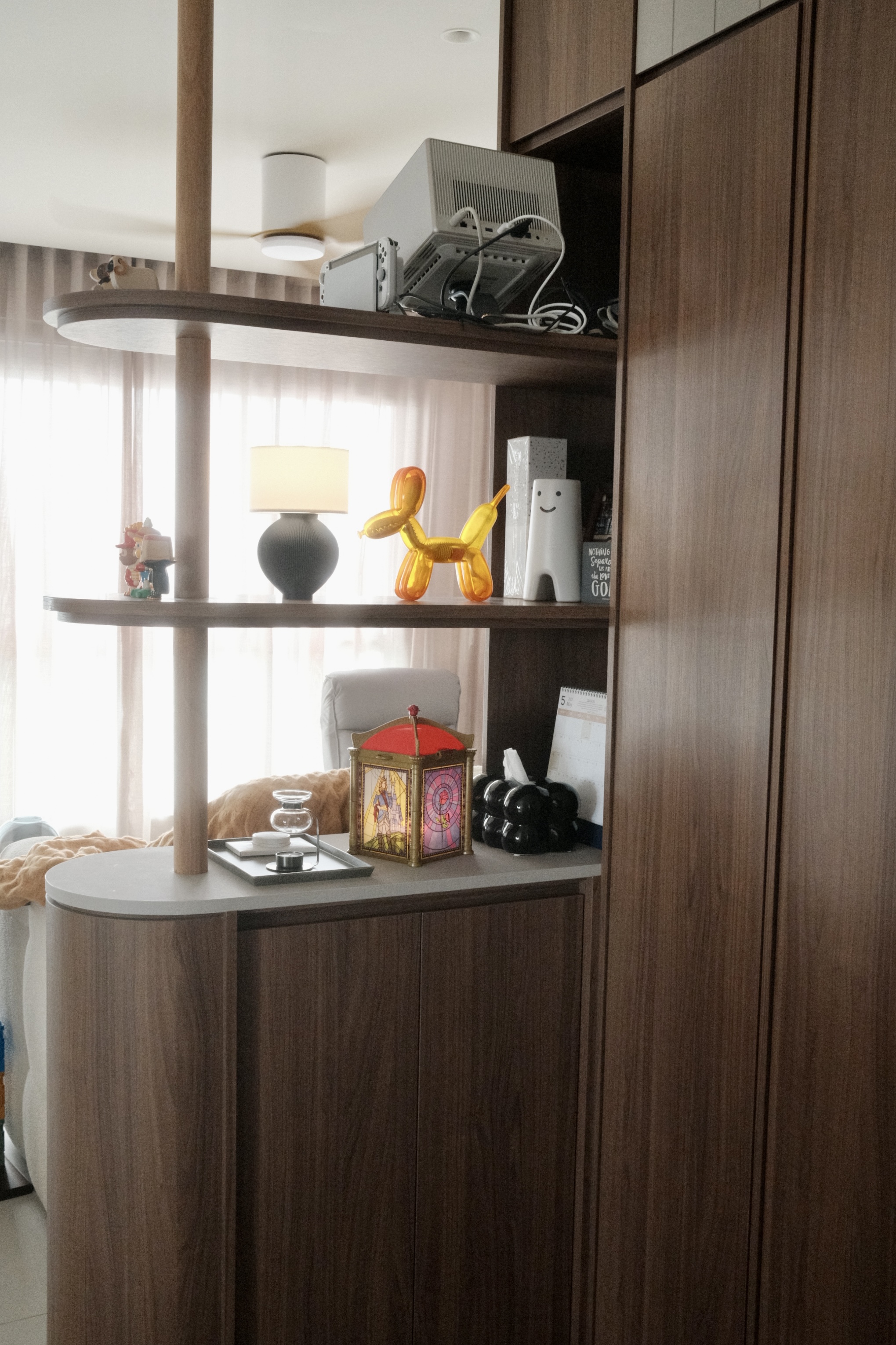 How we planned in-built & off-the-rack displays for knick knacks 🧸