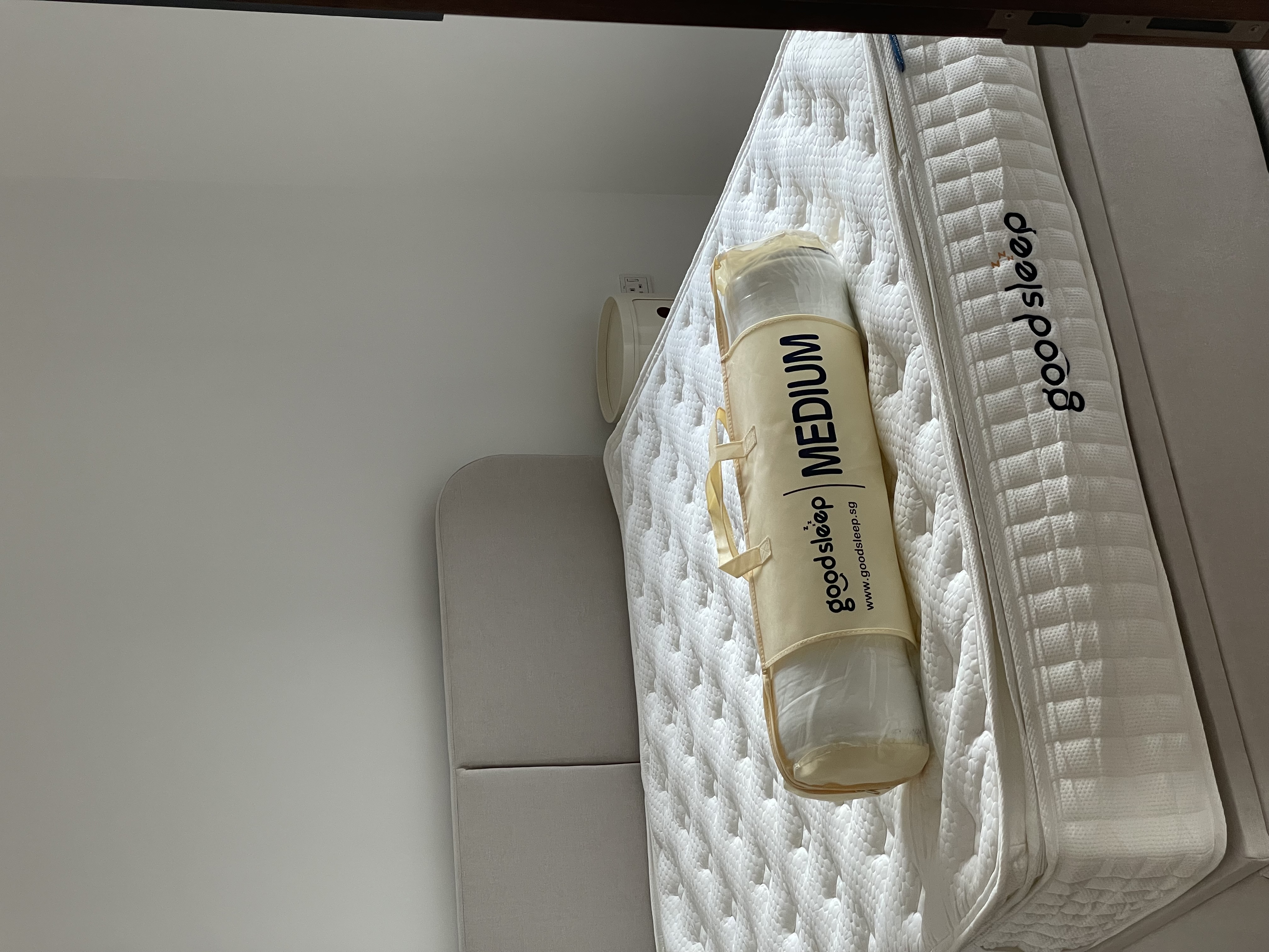 Soft & Cozy Bed Styling 🌸