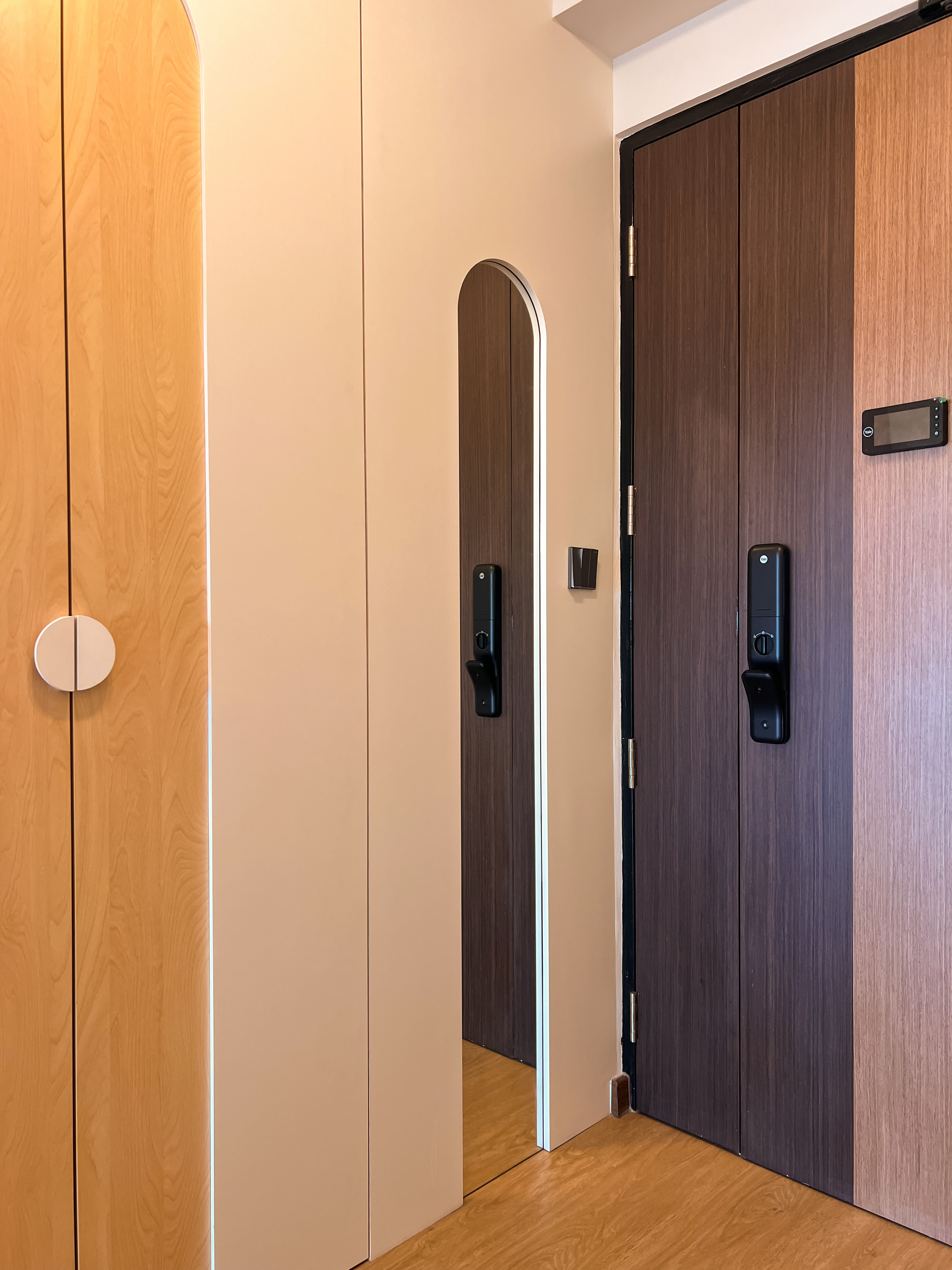 entrance:-full-height-to-fully-hide