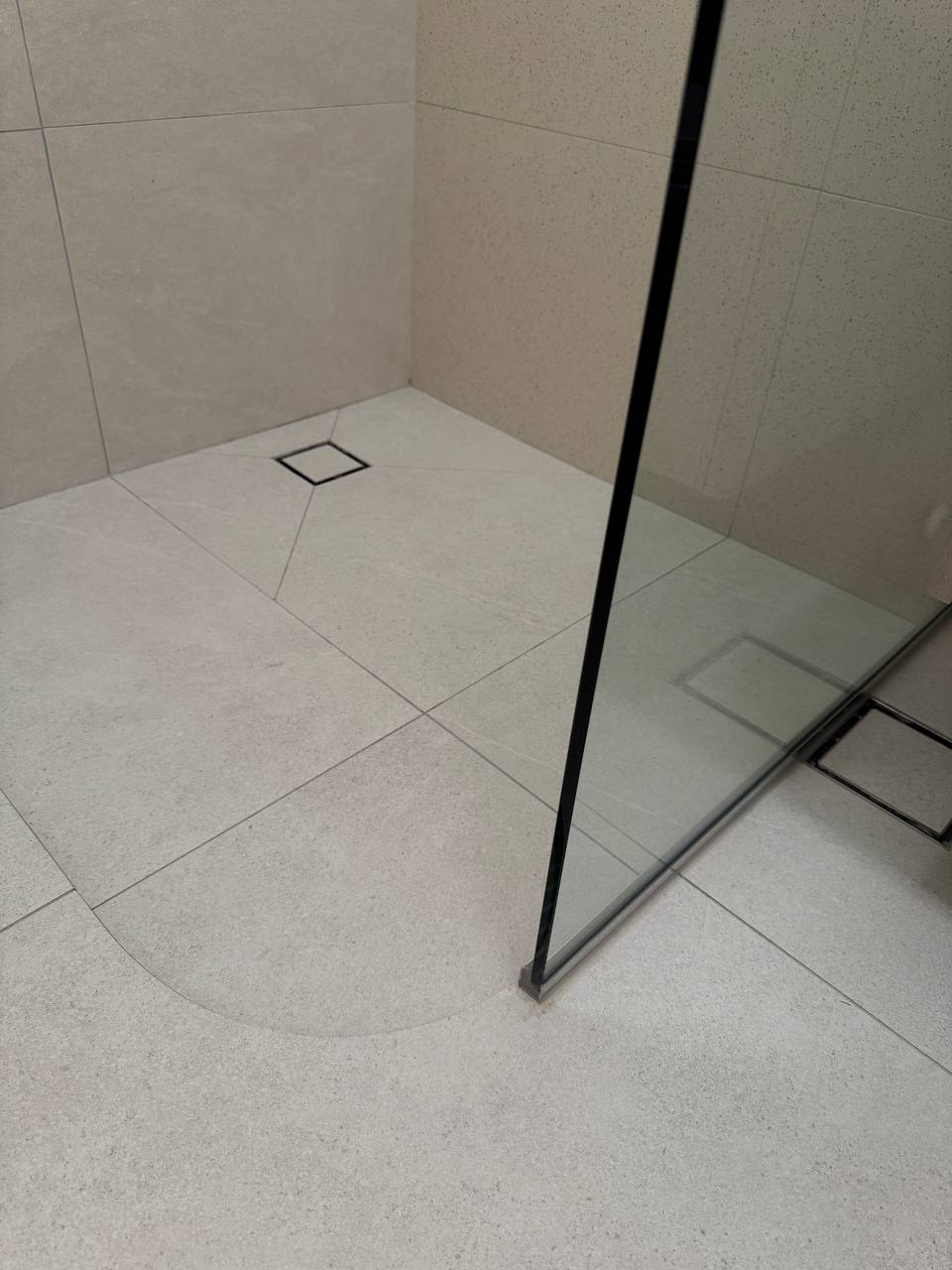 Our Tranquil Bathrooms 🛀: Inviting Stillness and Peace