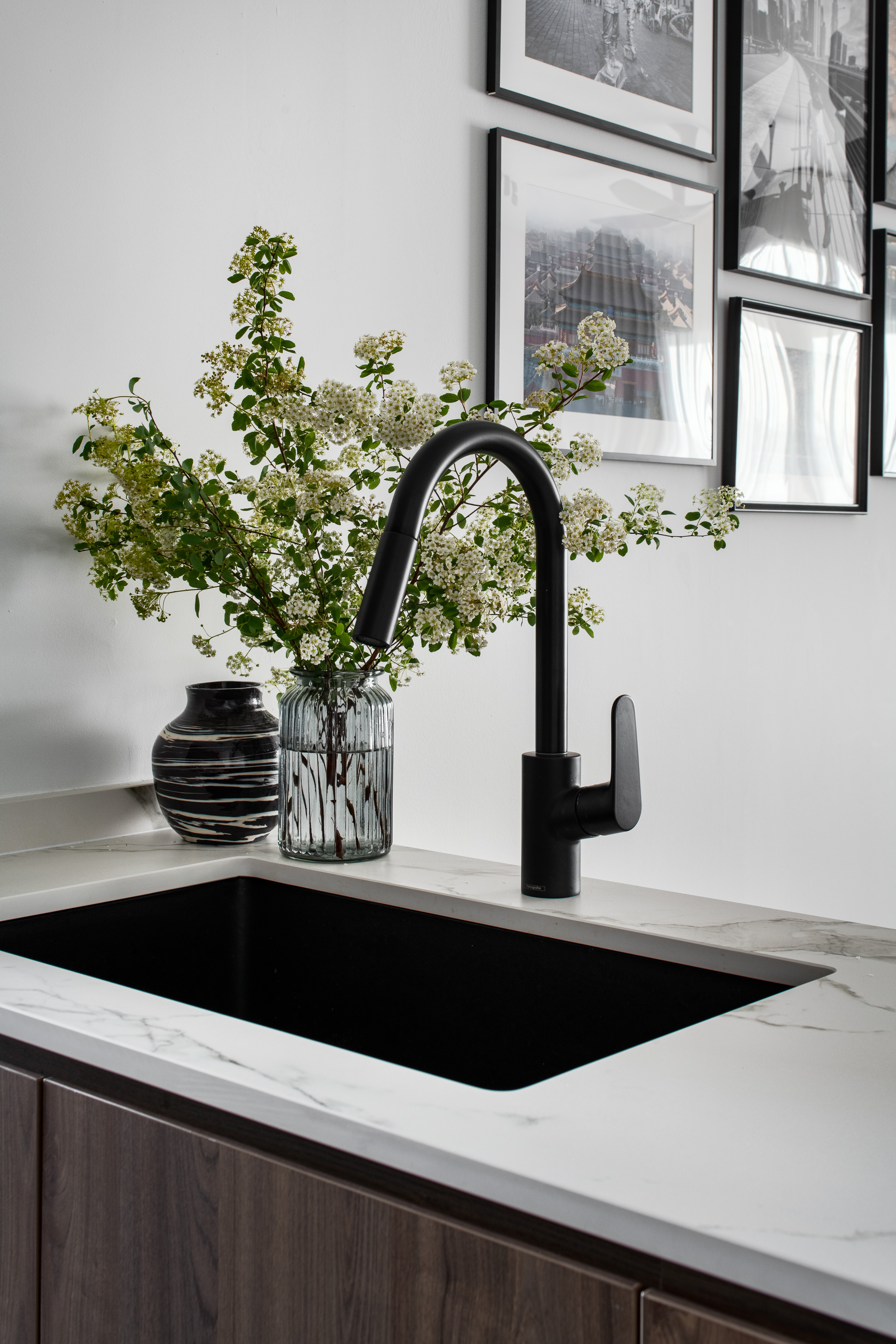 Mixed Modern Home (II) Styling & Details