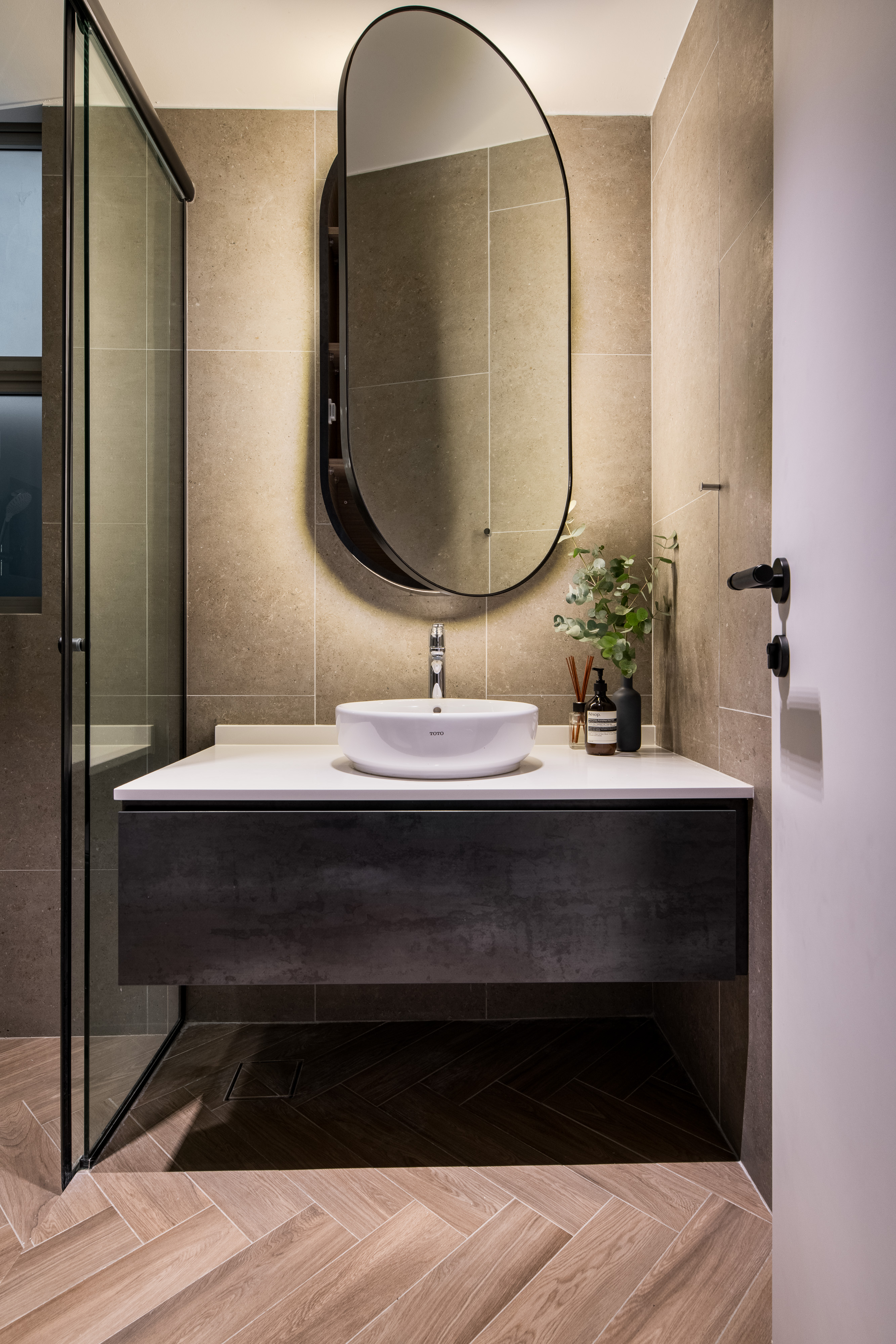 Mixed Modern Home (II) Styling & Details