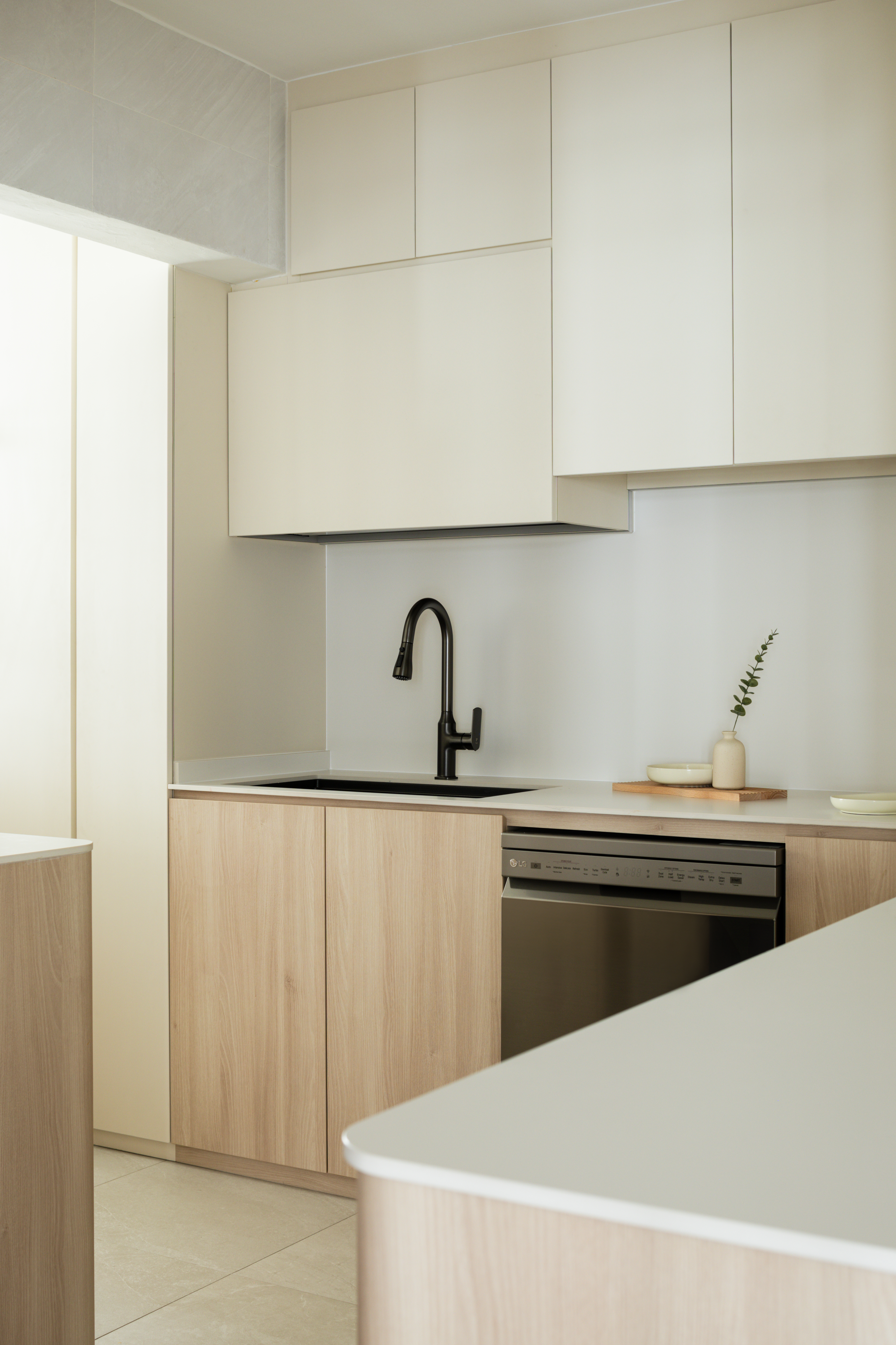 奶油白 • 4 ROOM HDB BTO •