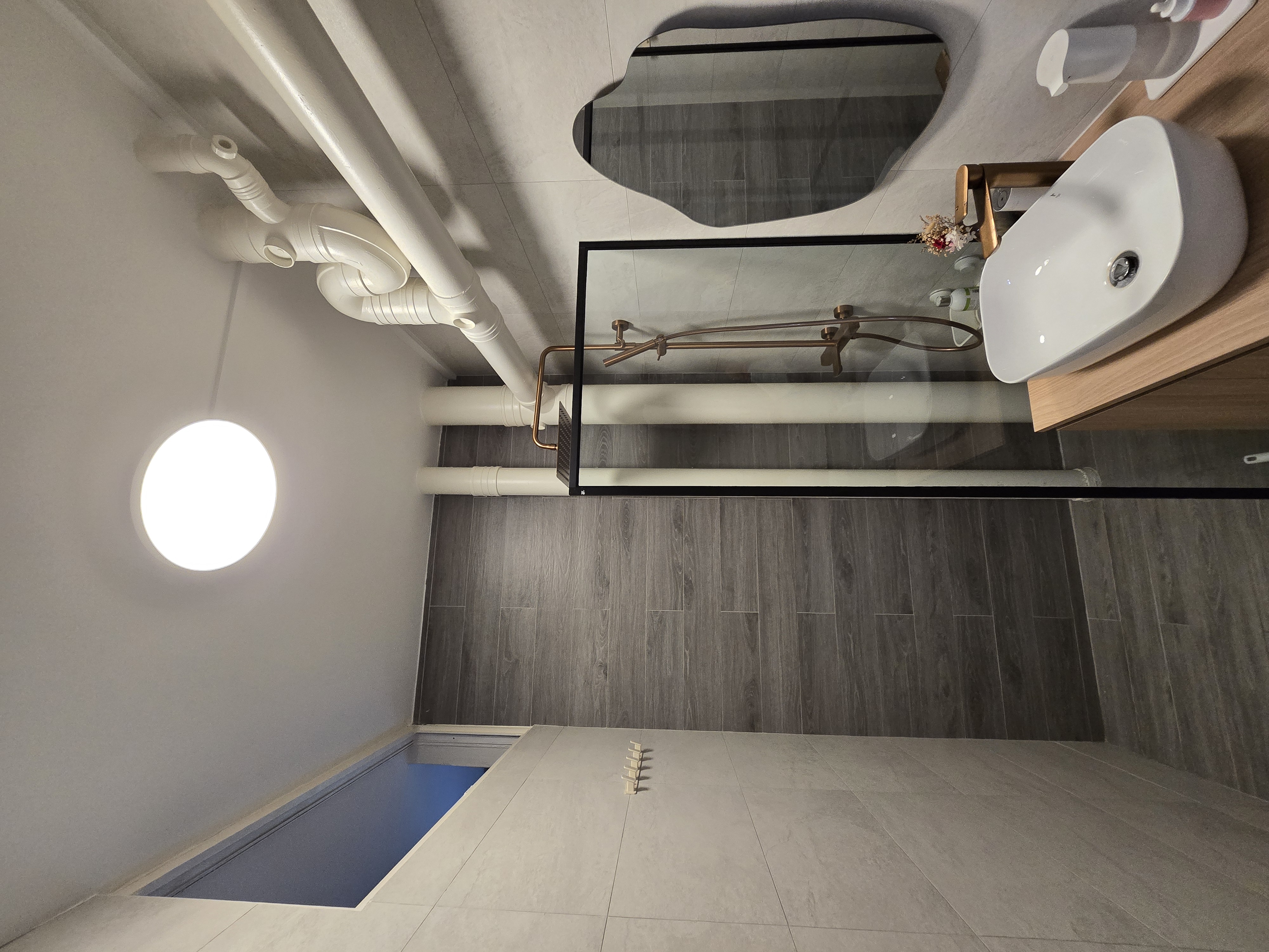 ~Lights and Fans in the House~